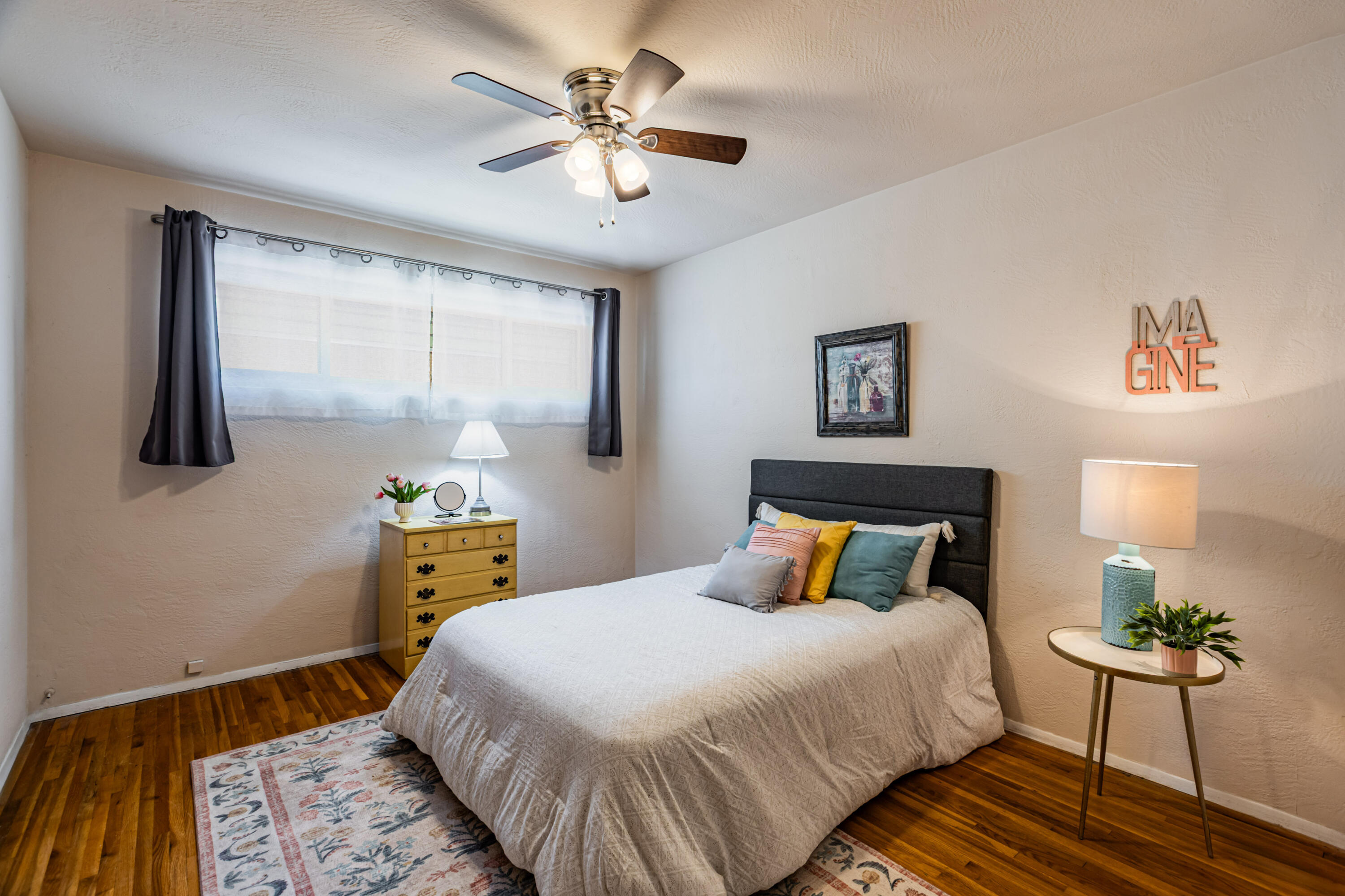 Photo 8 — 507 Alvarado Drive NE