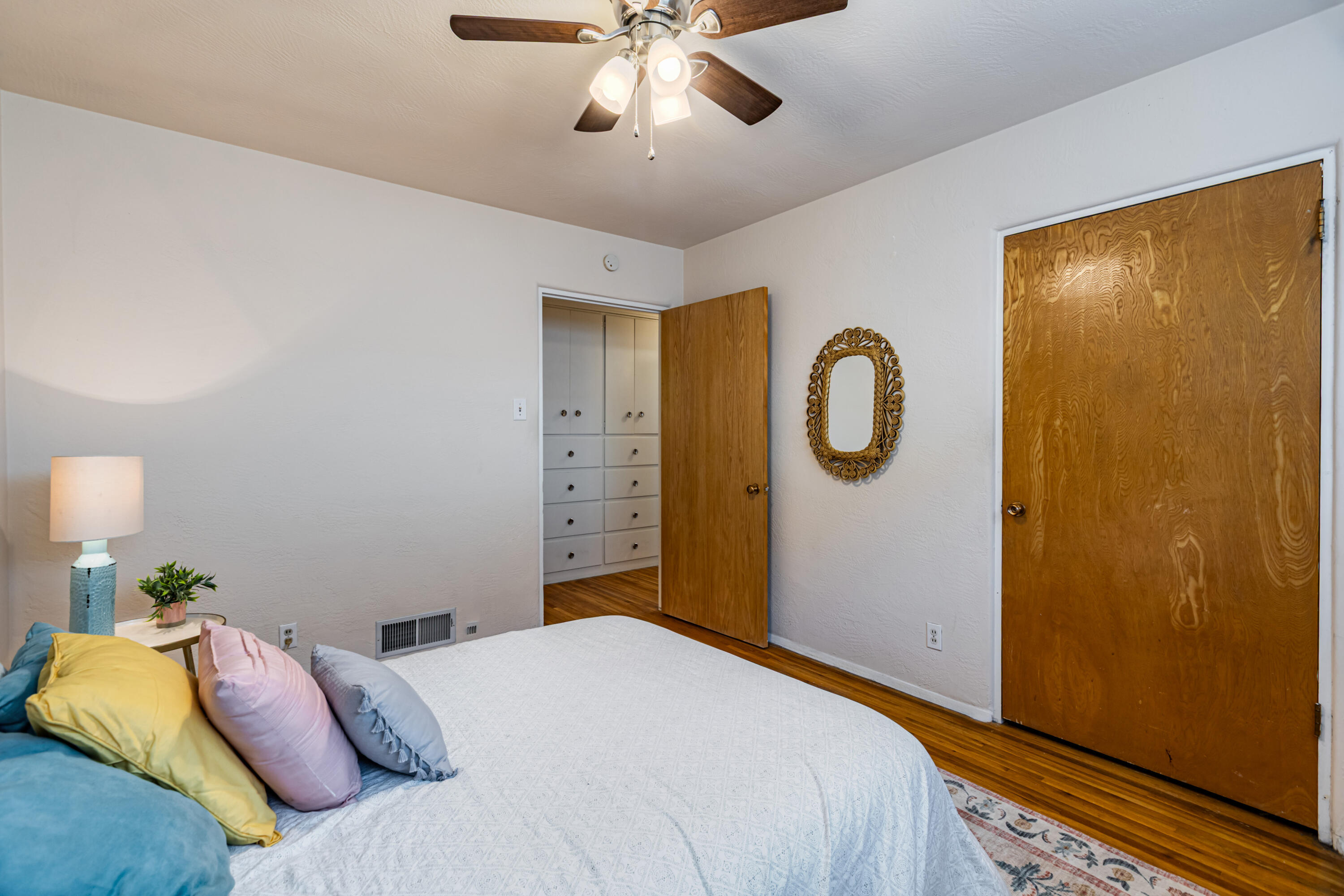 Photo 7 — 507 Alvarado Drive NE