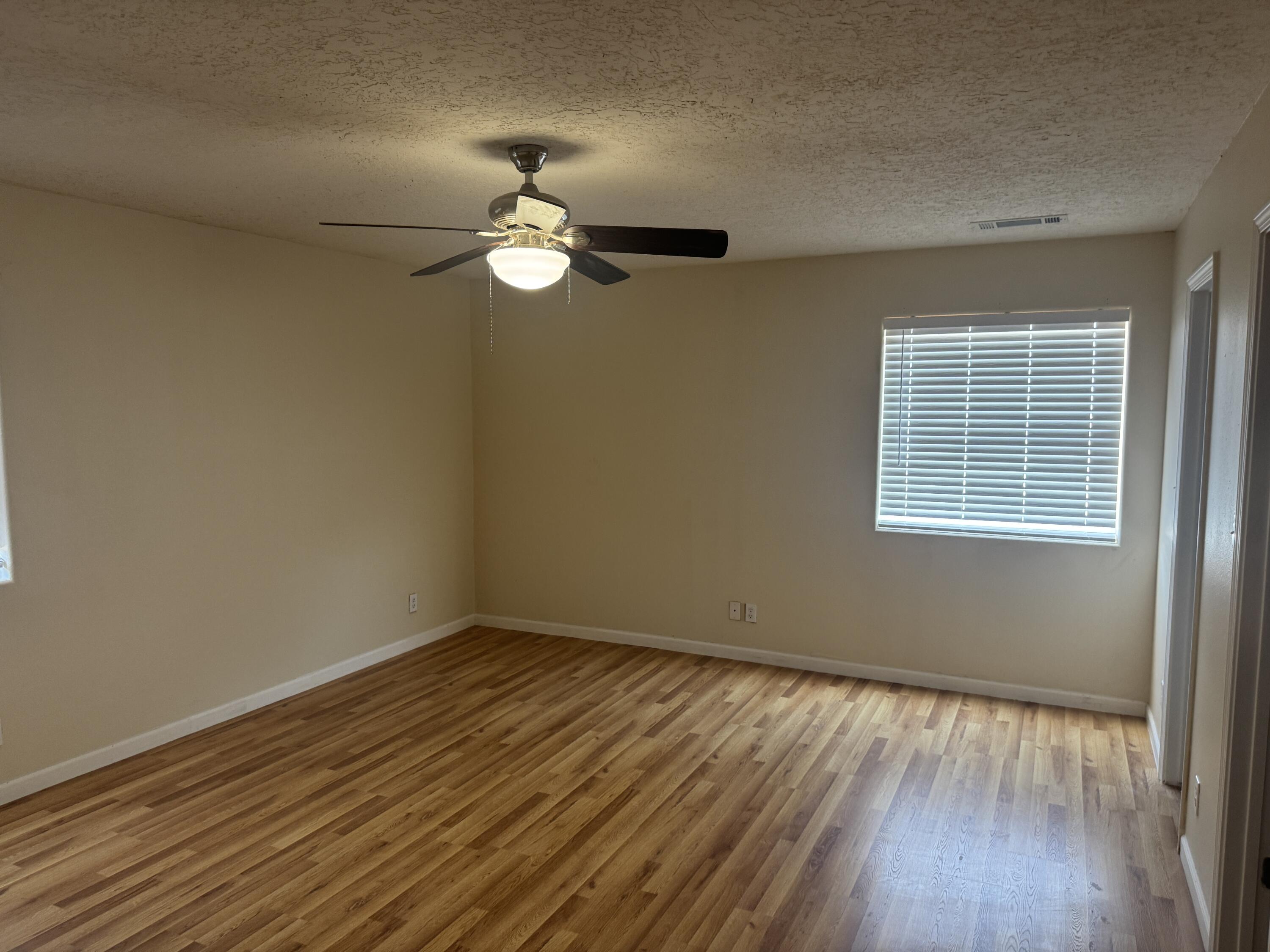 Photo 13 — 2150 Sonora Road NE
