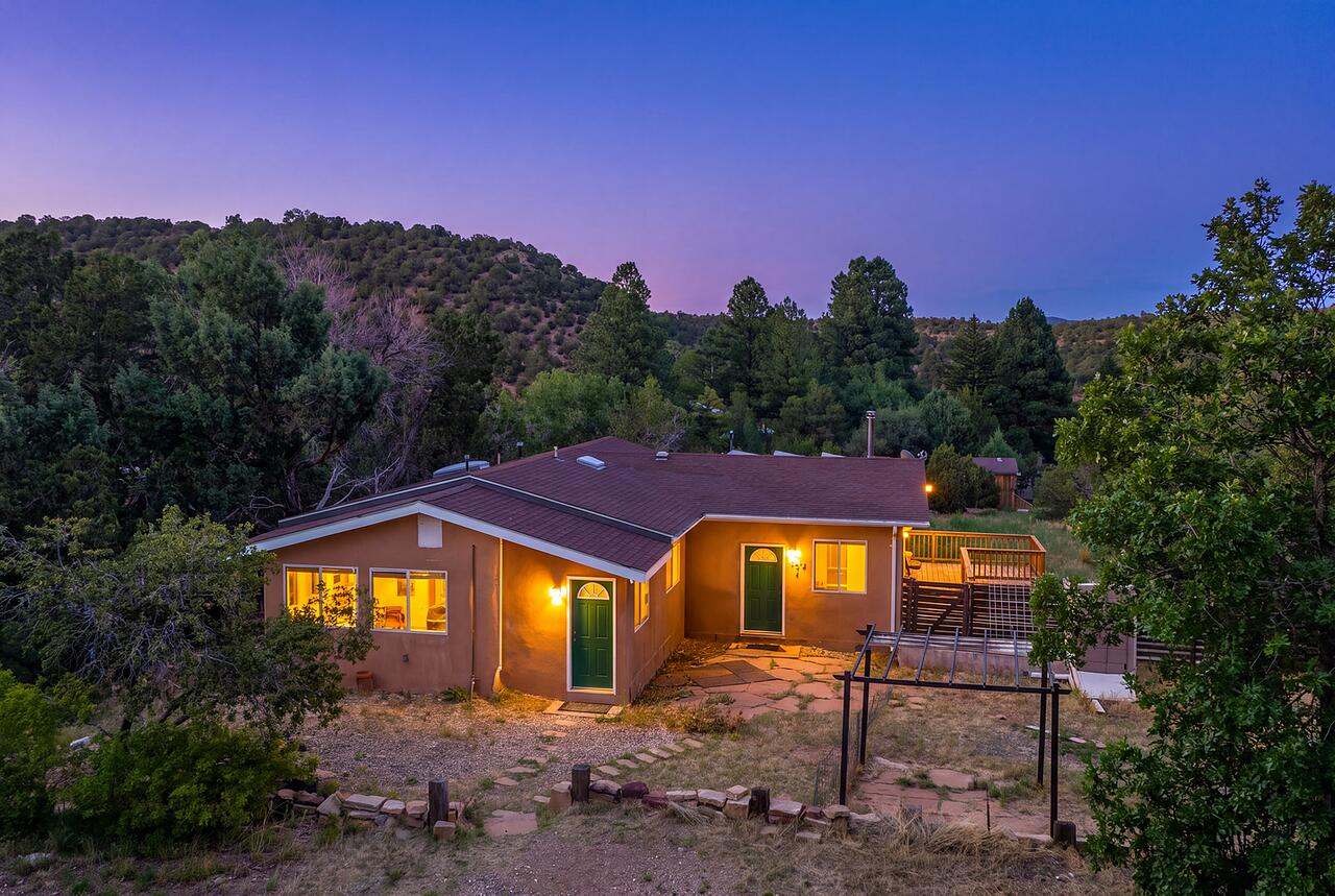 2 Cooper Road, Cedar Crest, NM 87008