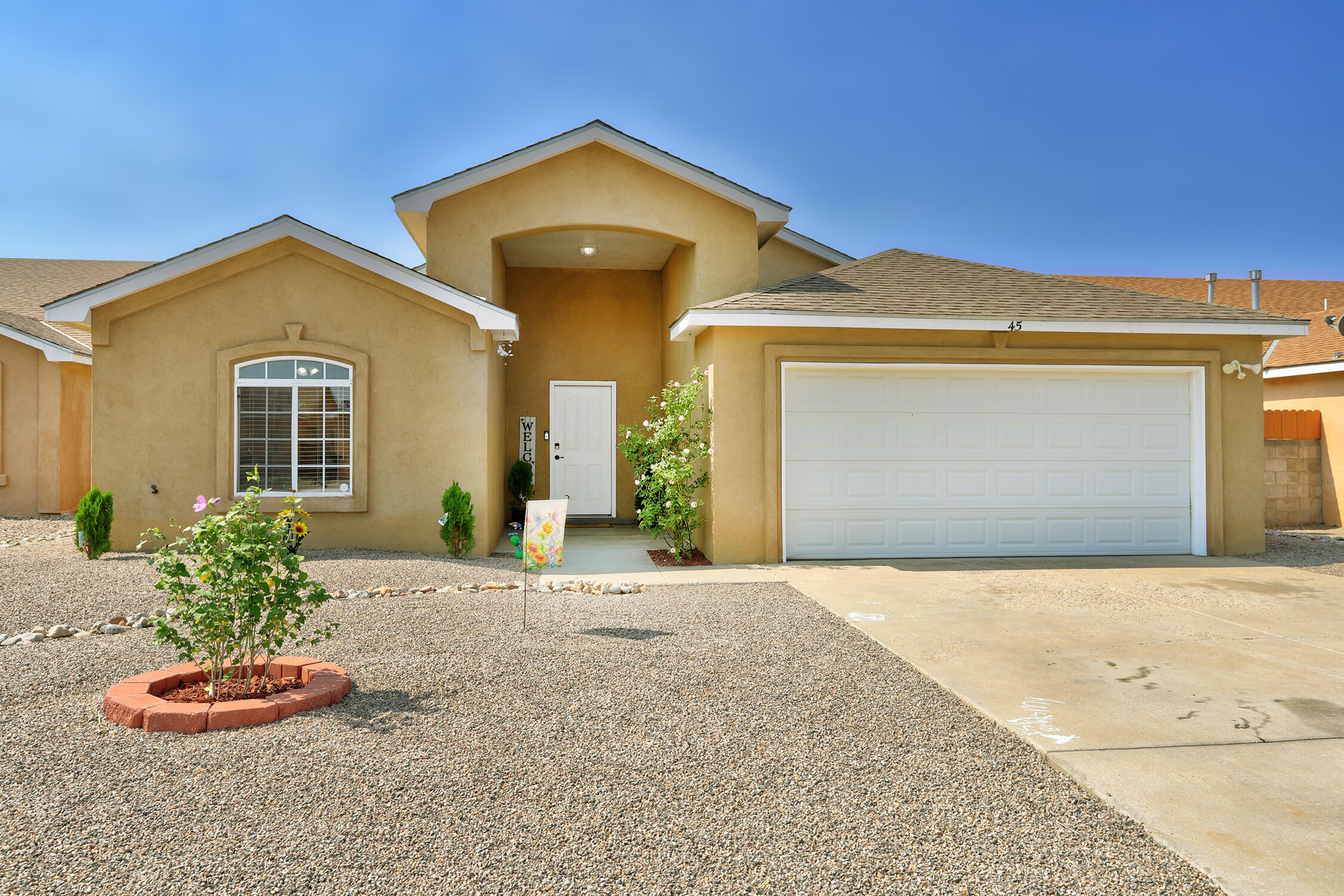 45 Rosa Avenue SW, Los Lunas, NM 87031