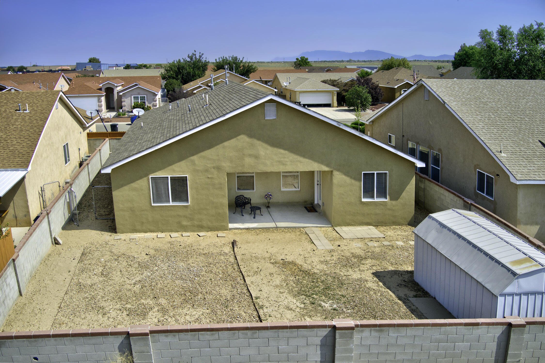 Photo 8 — 45 Rosa Avenue SW