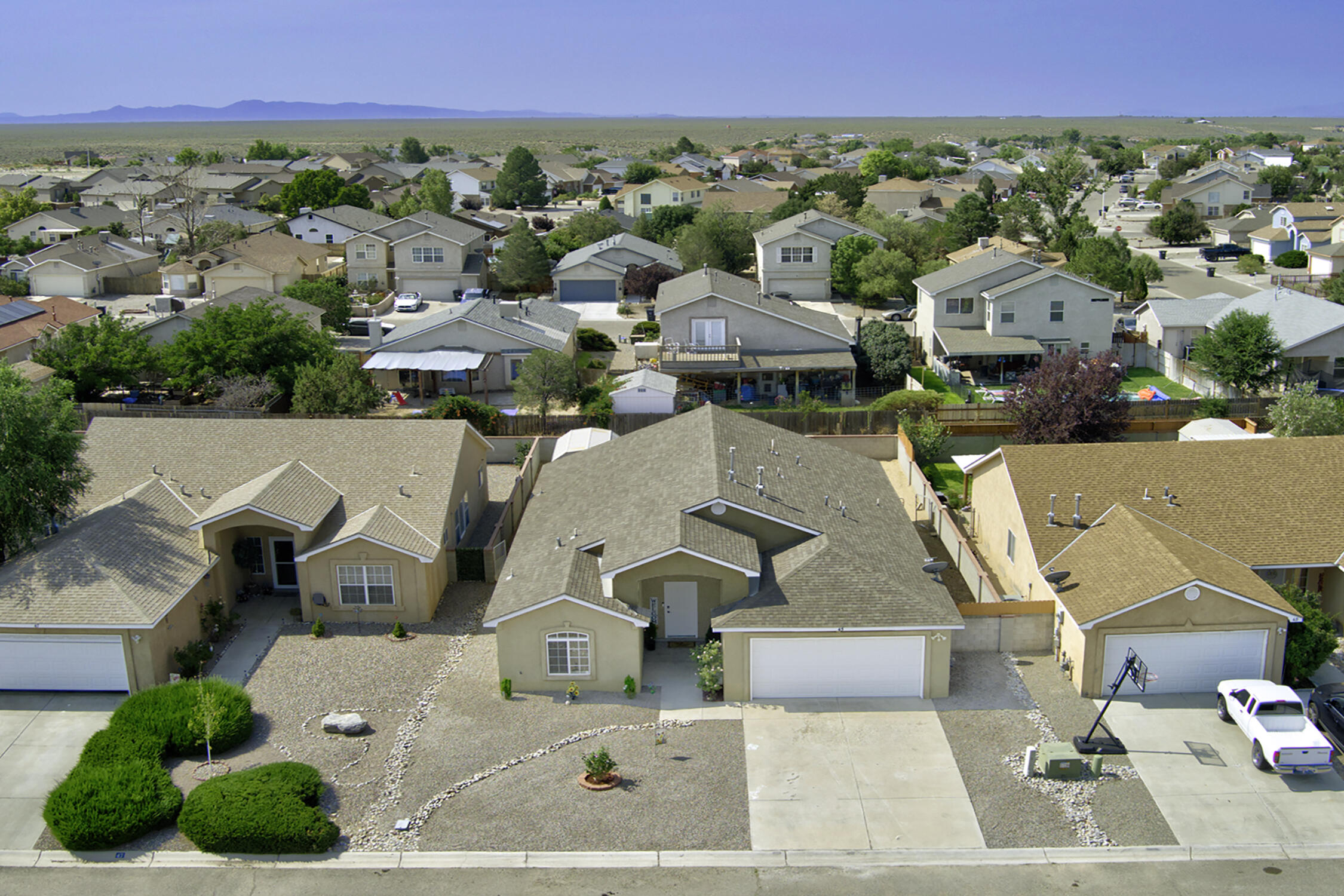 Photo 10 — 45 Rosa Avenue SW