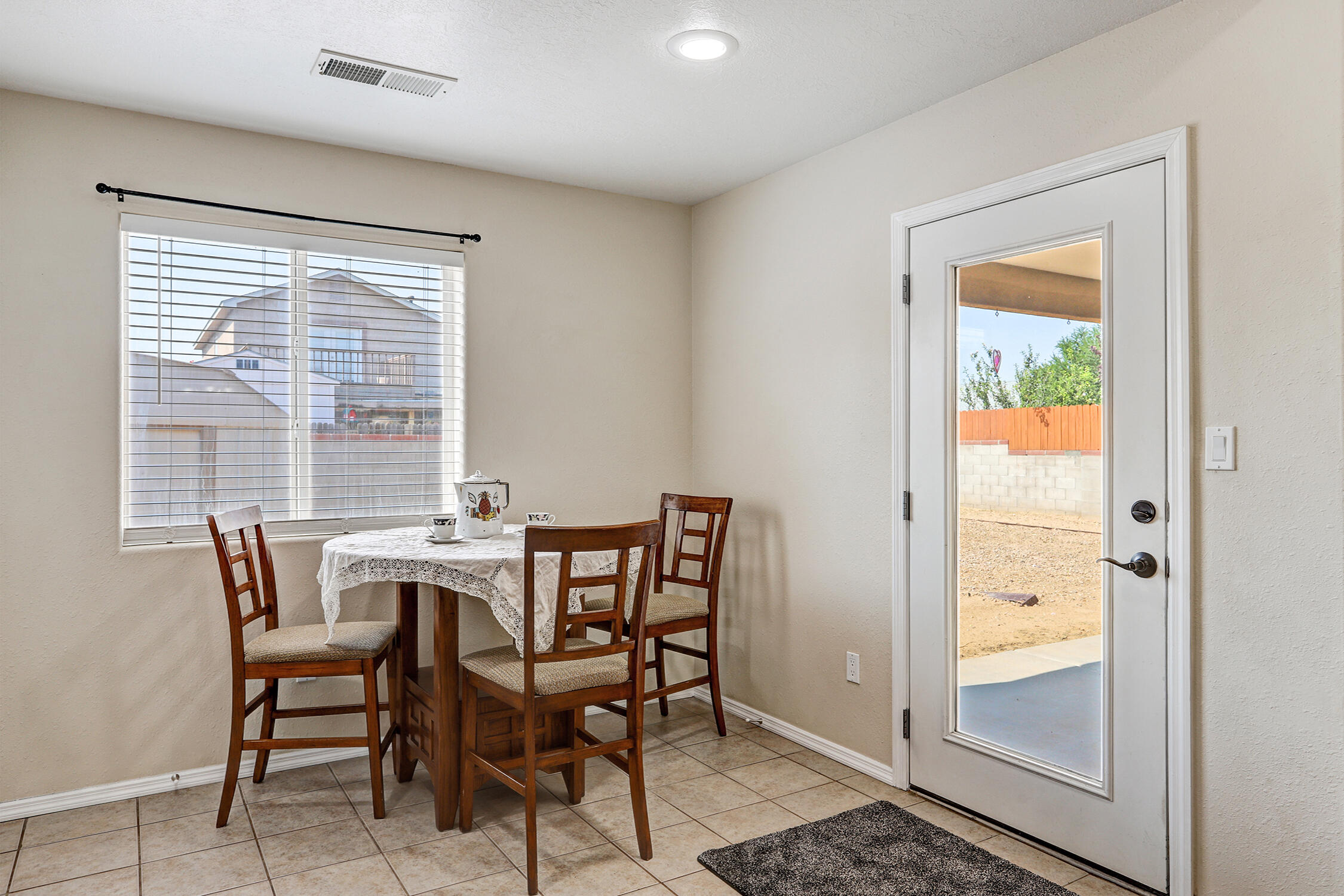 Photo 18 — 45 Rosa Avenue SW