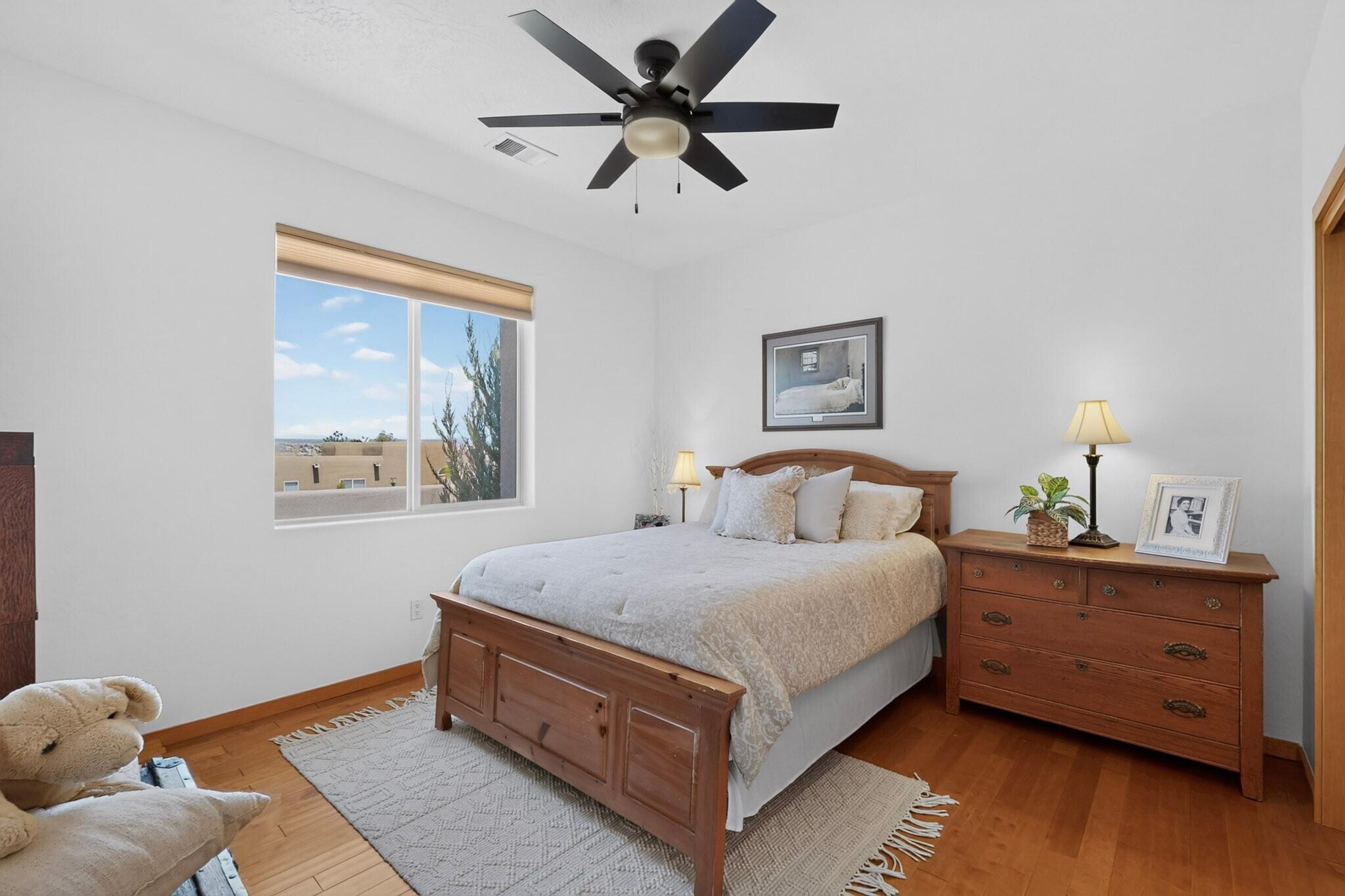 Photo 17 — 6830 Oersted Road NE