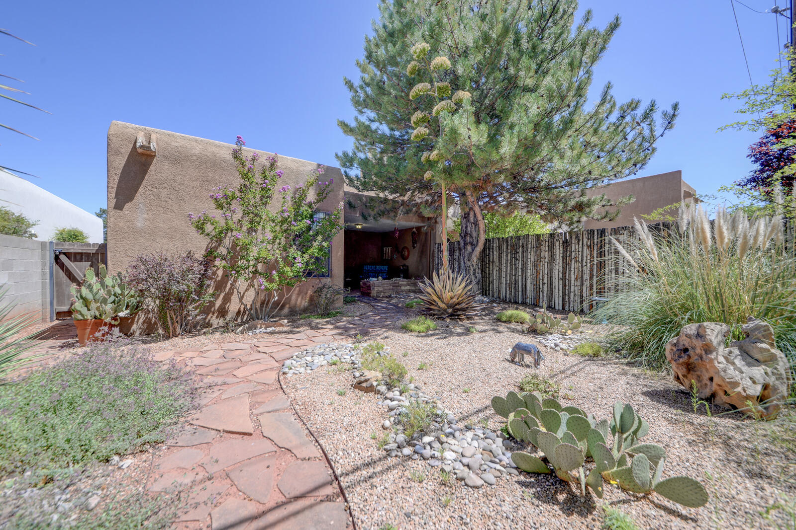 Photo 8 — 7500 Northridge Avenue NE