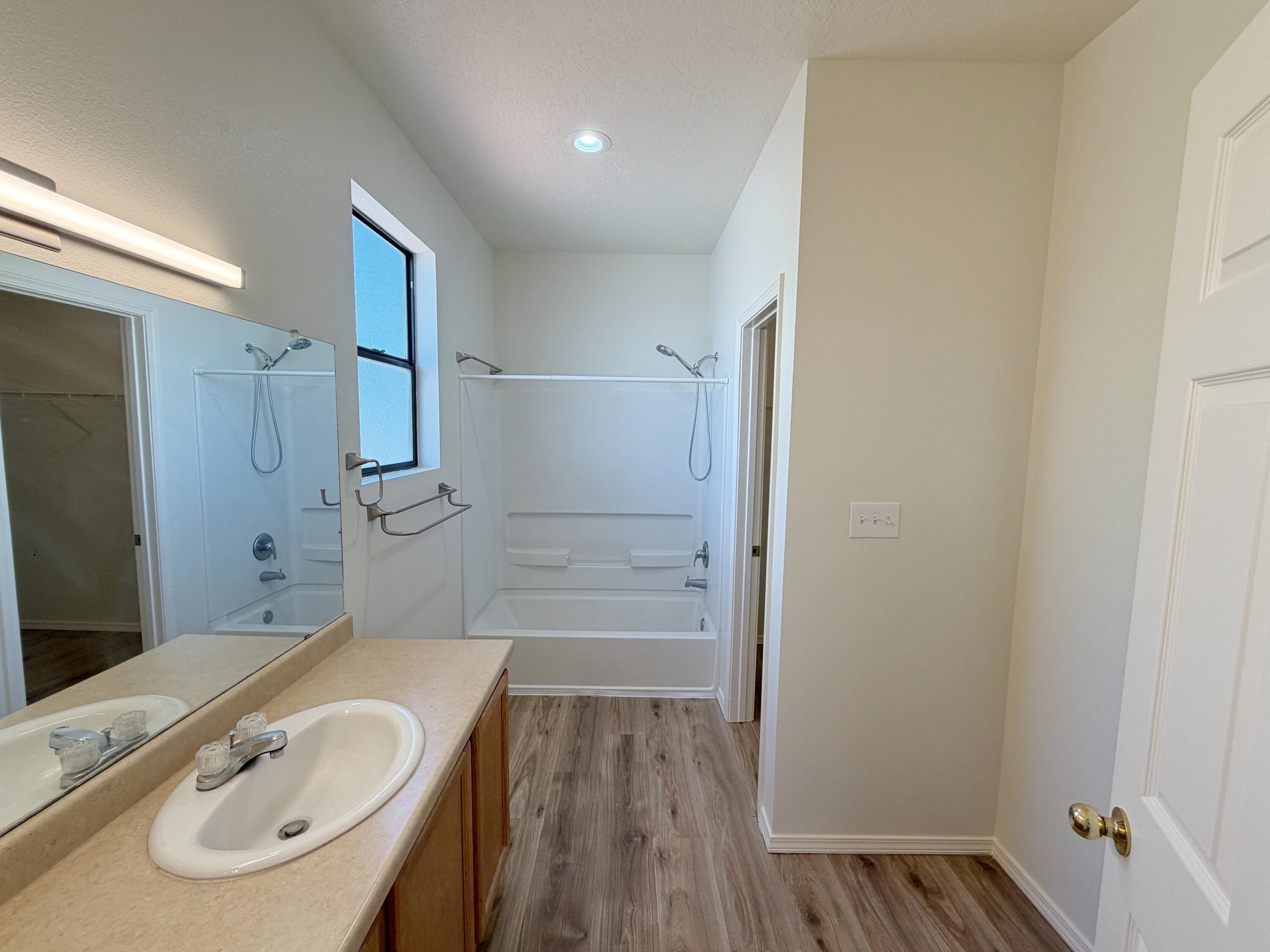 Photo 3 — 1105 Meadowlark Way SE C
