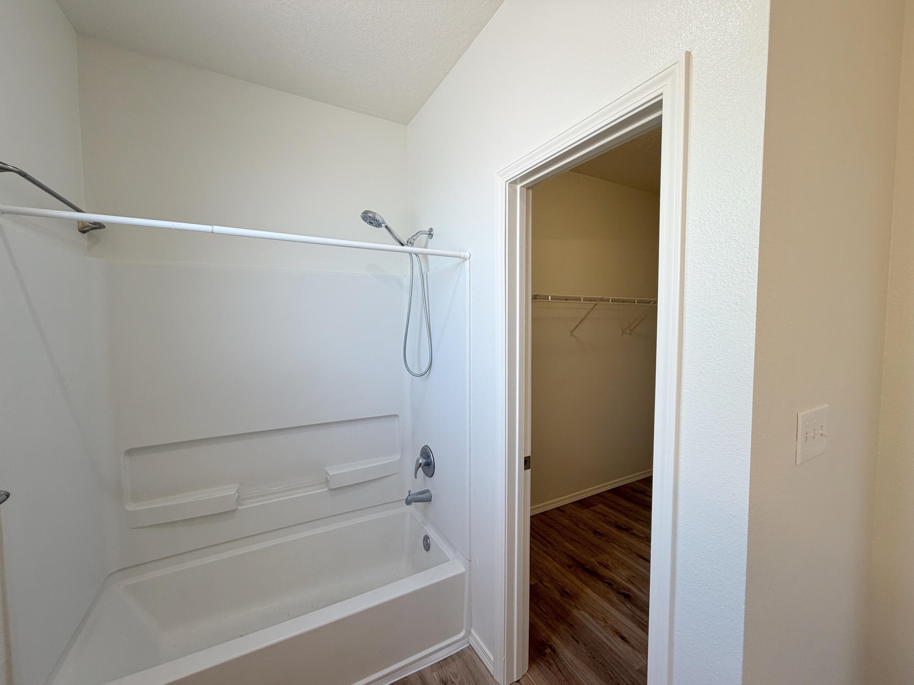 Photo 4 — 1105 Meadowlark Way SE C