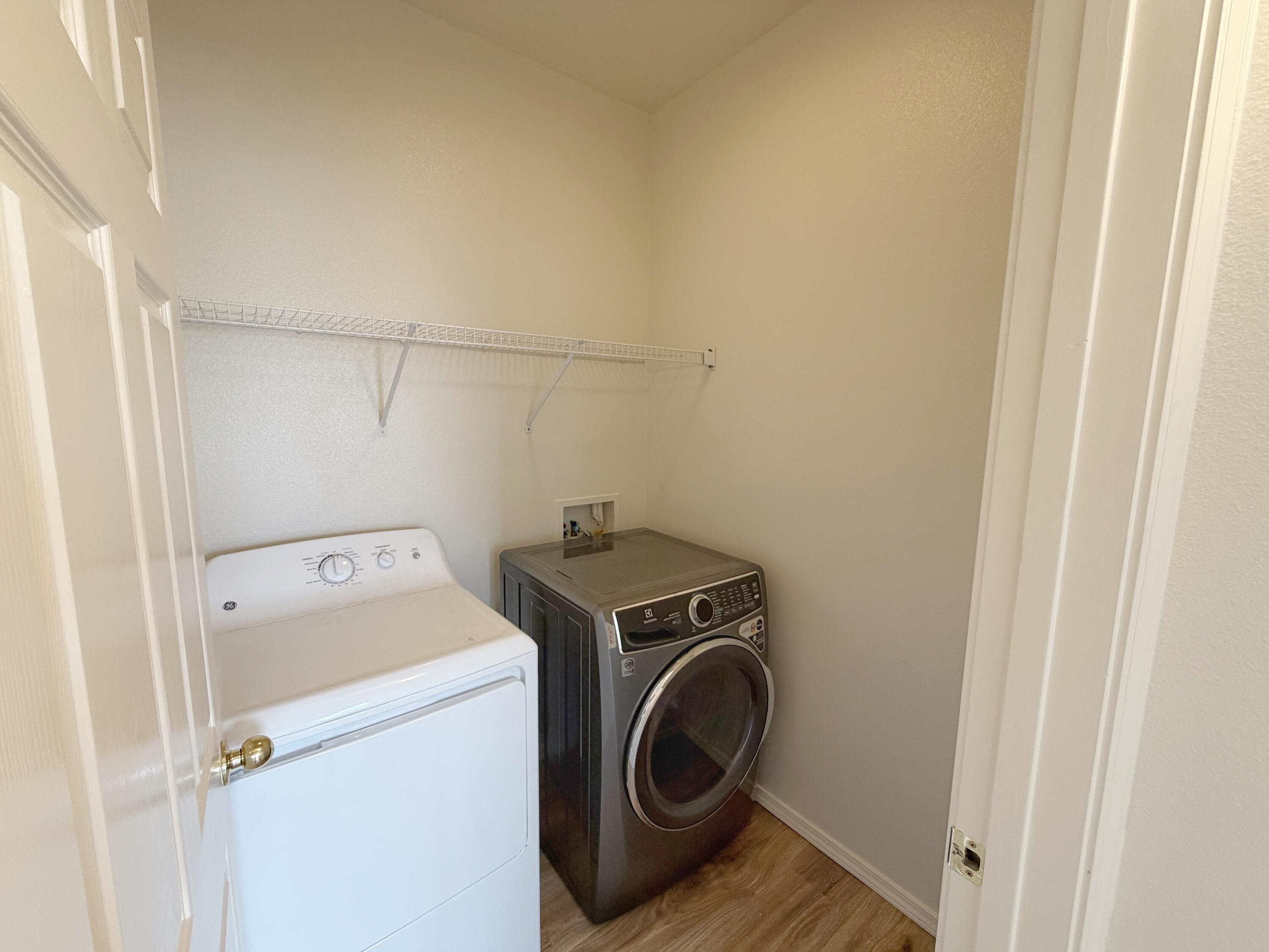 Photo 6 — 1105 Meadowlark Way SE C