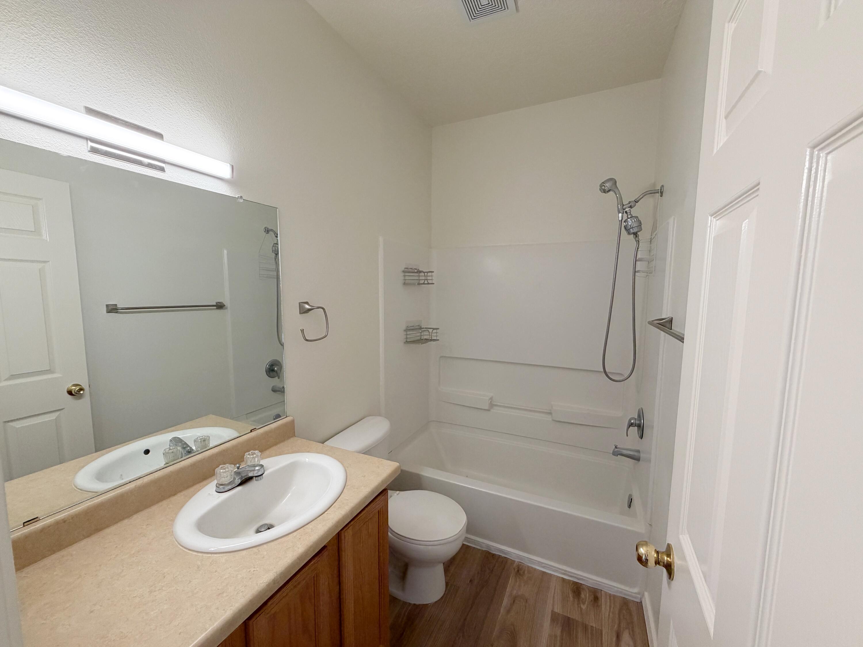 Photo 7 — 1105 Meadowlark Way SE C