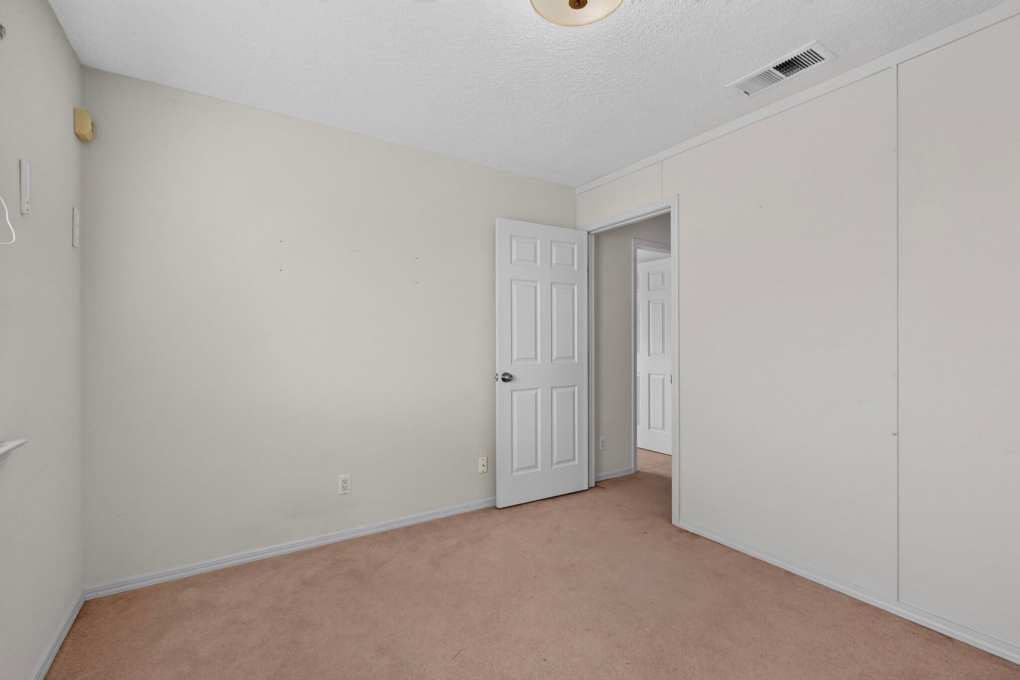 Photo 19 — 1401 Cerro Crestado Drive NW