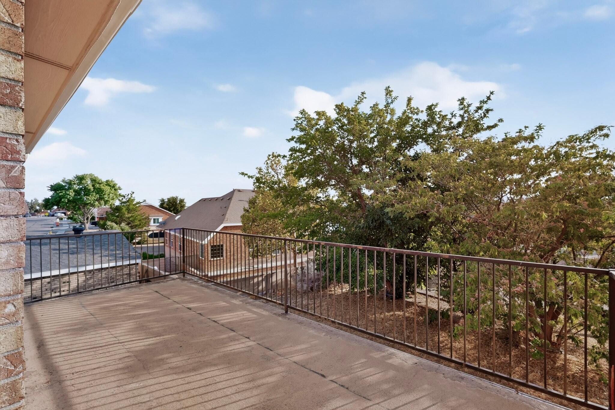Photo 16 — 1401 Cerro Crestado Drive NW