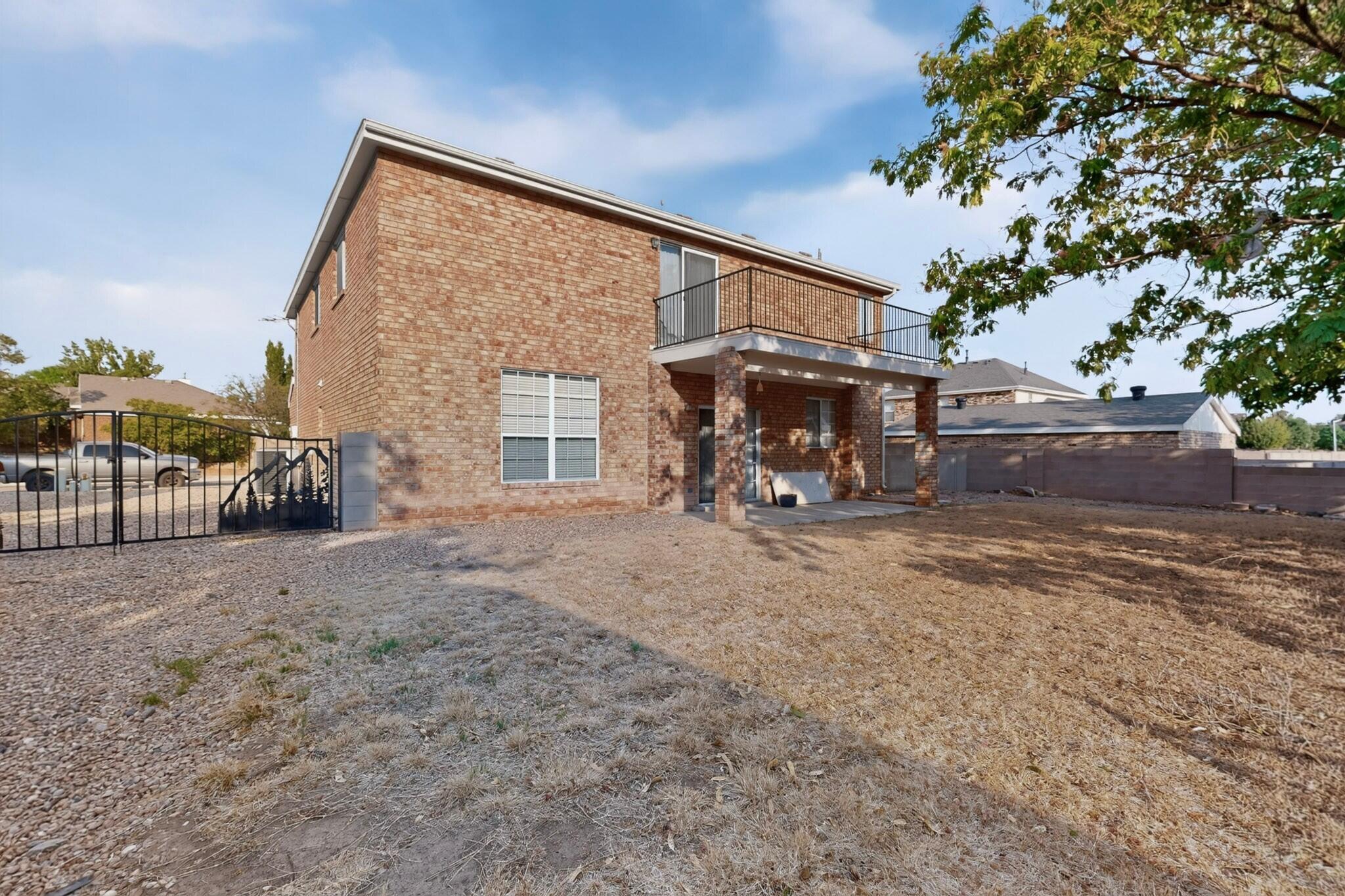 Photo 10 — 1401 Cerro Crestado Drive NW