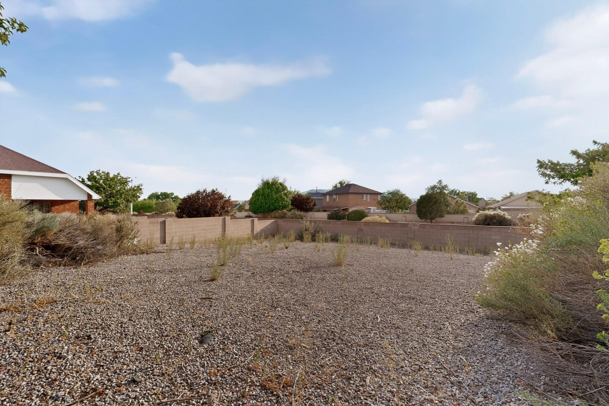 Photo 5 — 1401 Cerro Crestado Drive NW