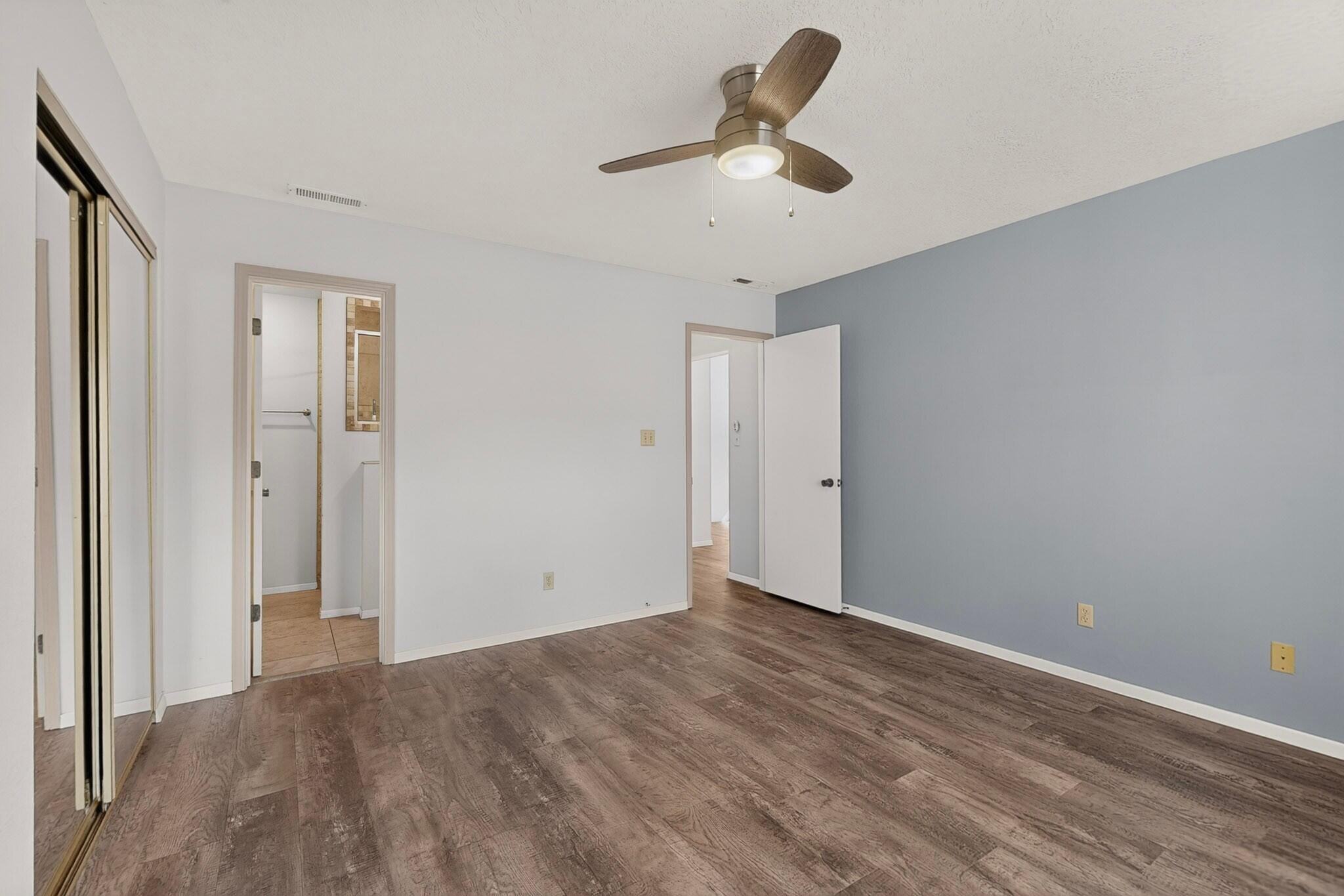 Photo 9 — 9108 Osuna Place NE
