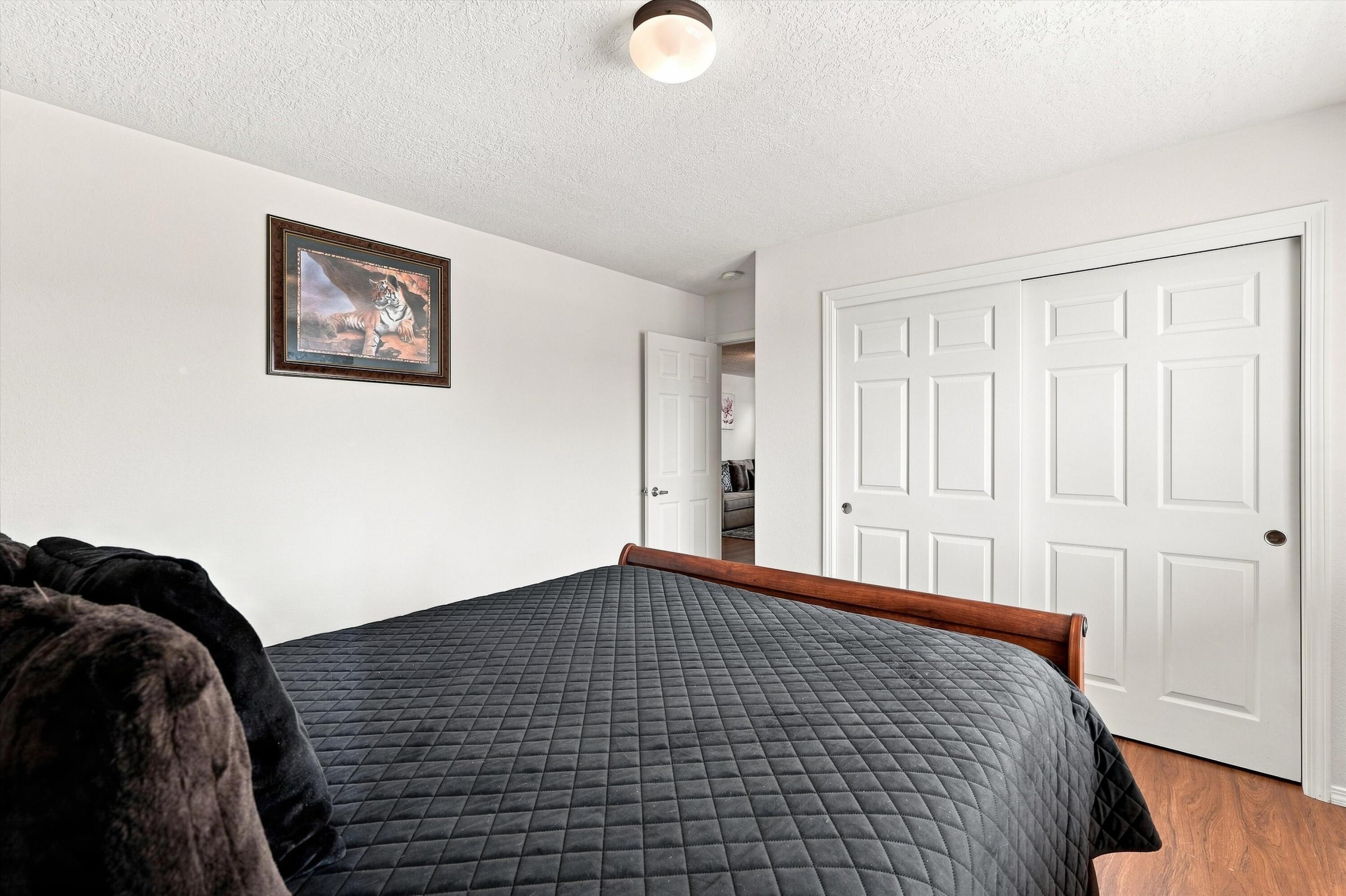 Photo 6 — 3032 Cochiti Street NE