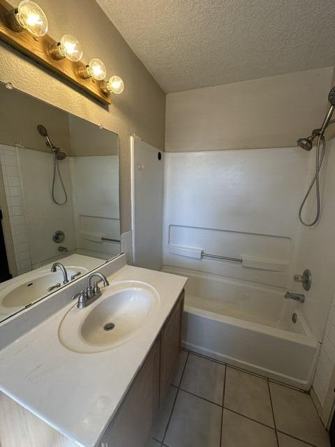 Photo 8 — 1057 Las Golondrinas Court NW