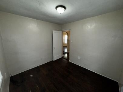 Photo 9 — 502 Headingly Avenue NW
