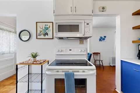 Photo 16 — 735 Jefferson Street NE
