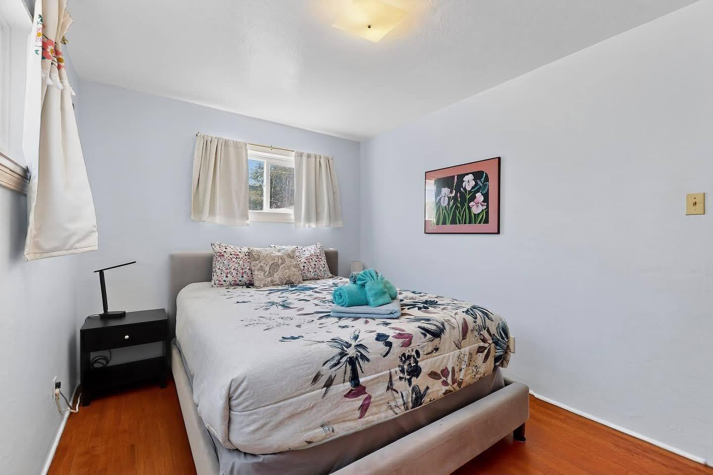 Photo 11 — 735 Jefferson Street NE