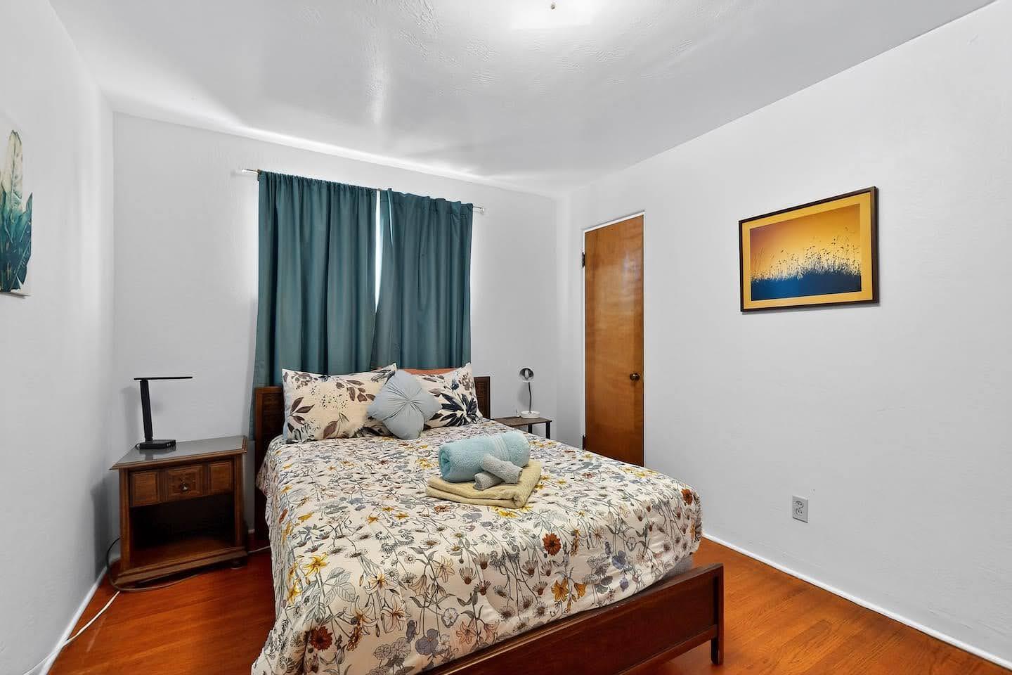 Photo 9 — 735 Jefferson Street NE