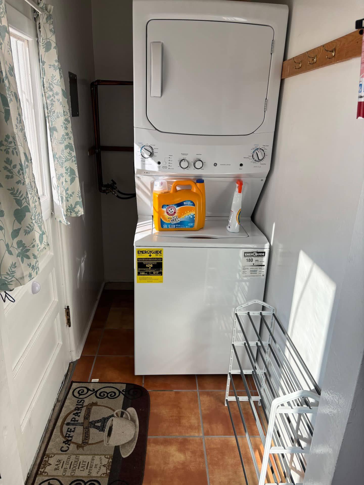 Photo 4 — 735 Jefferson Street NE