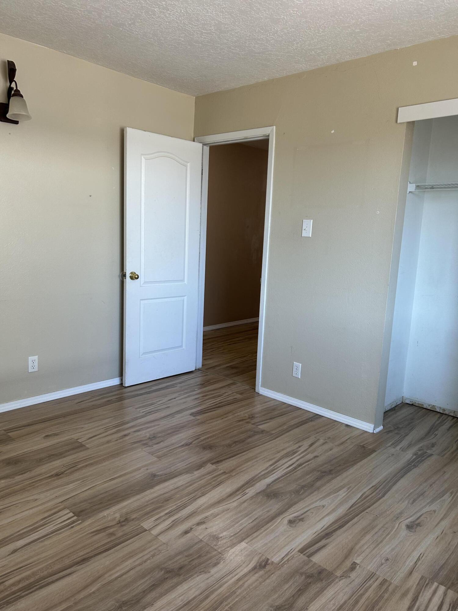 Photo 11 — 602 La Mesa Drive