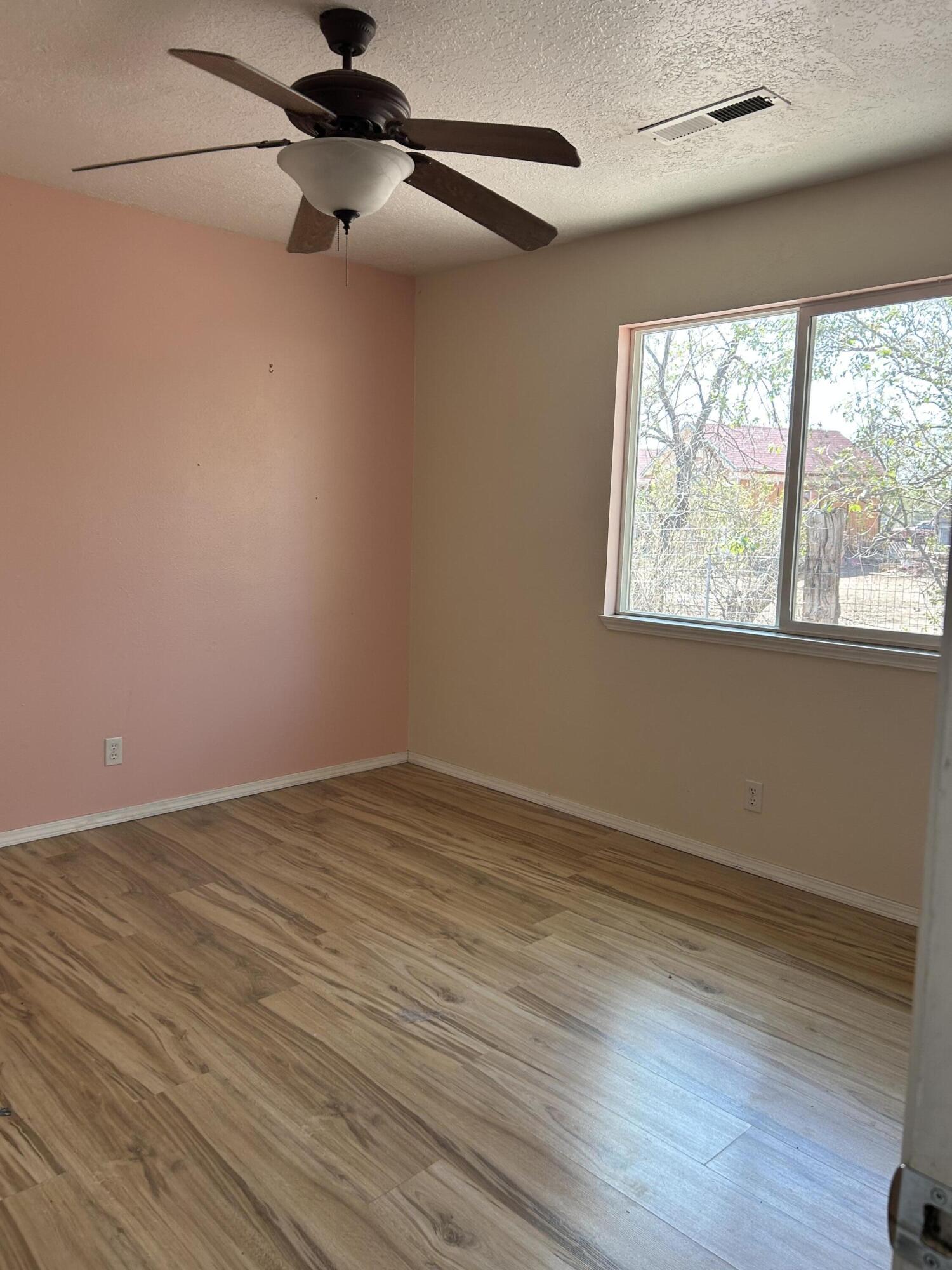 Photo 6 — 602 La Mesa Drive