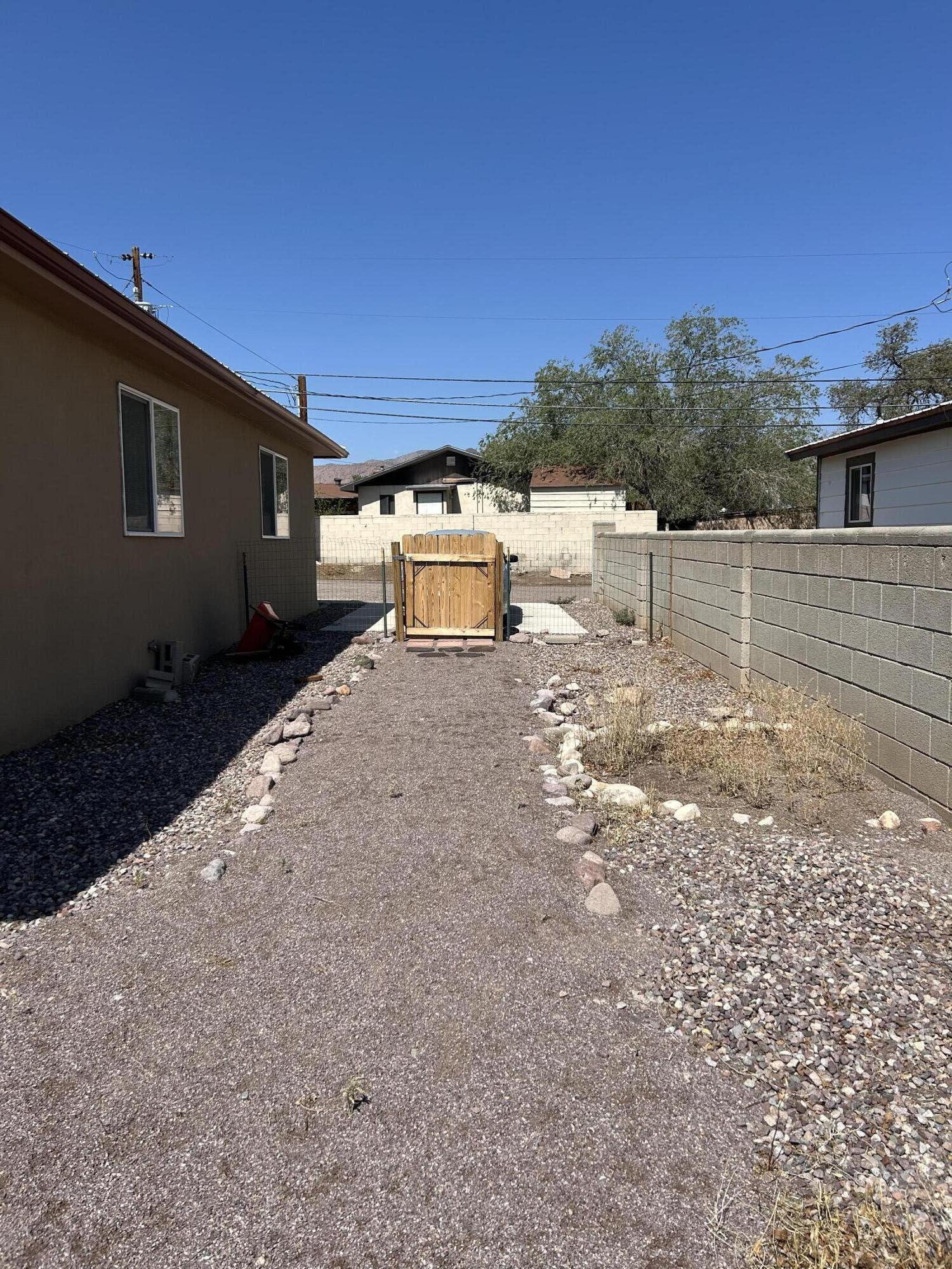 Photo 16 — 602 La Mesa Drive
