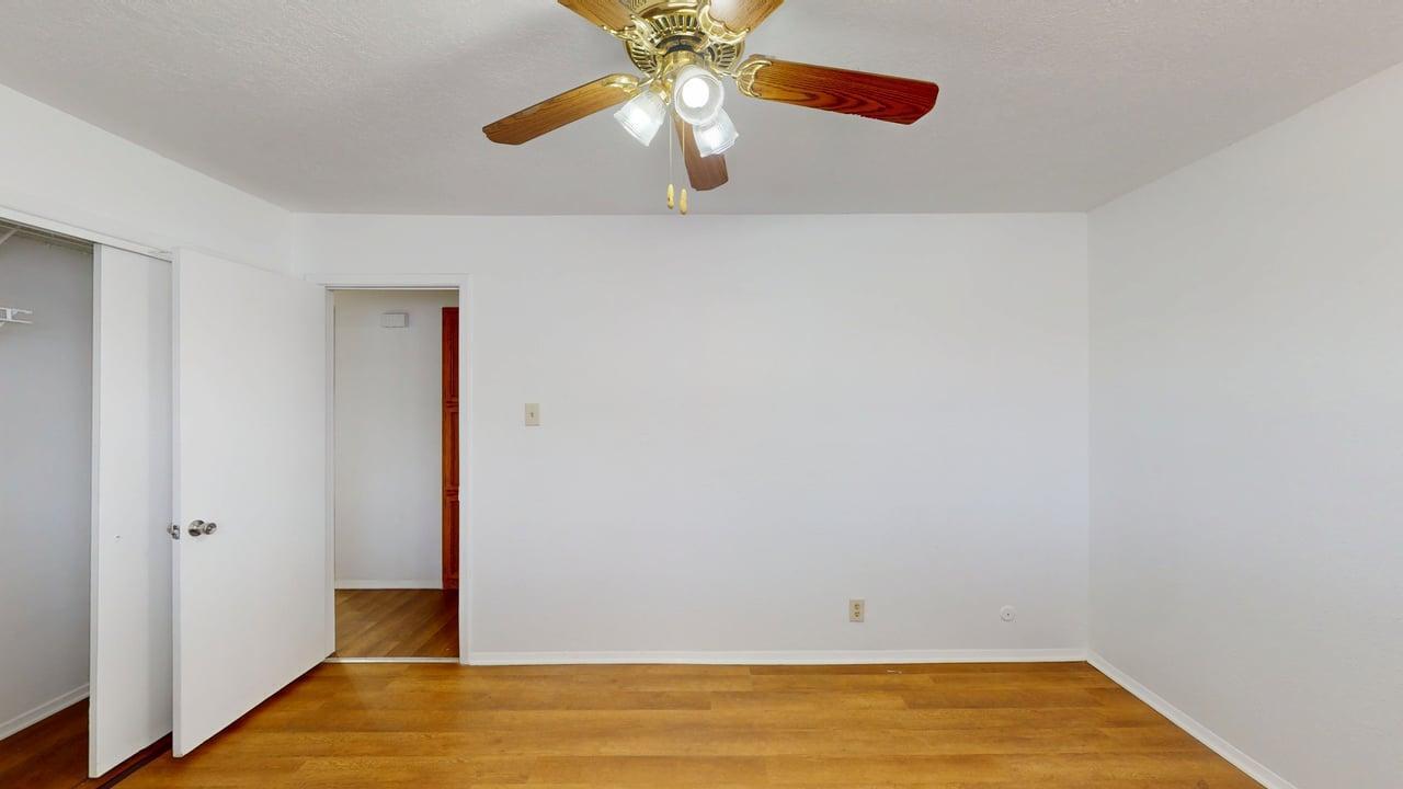 Photo 6 — 808 Ortiz Drive SE