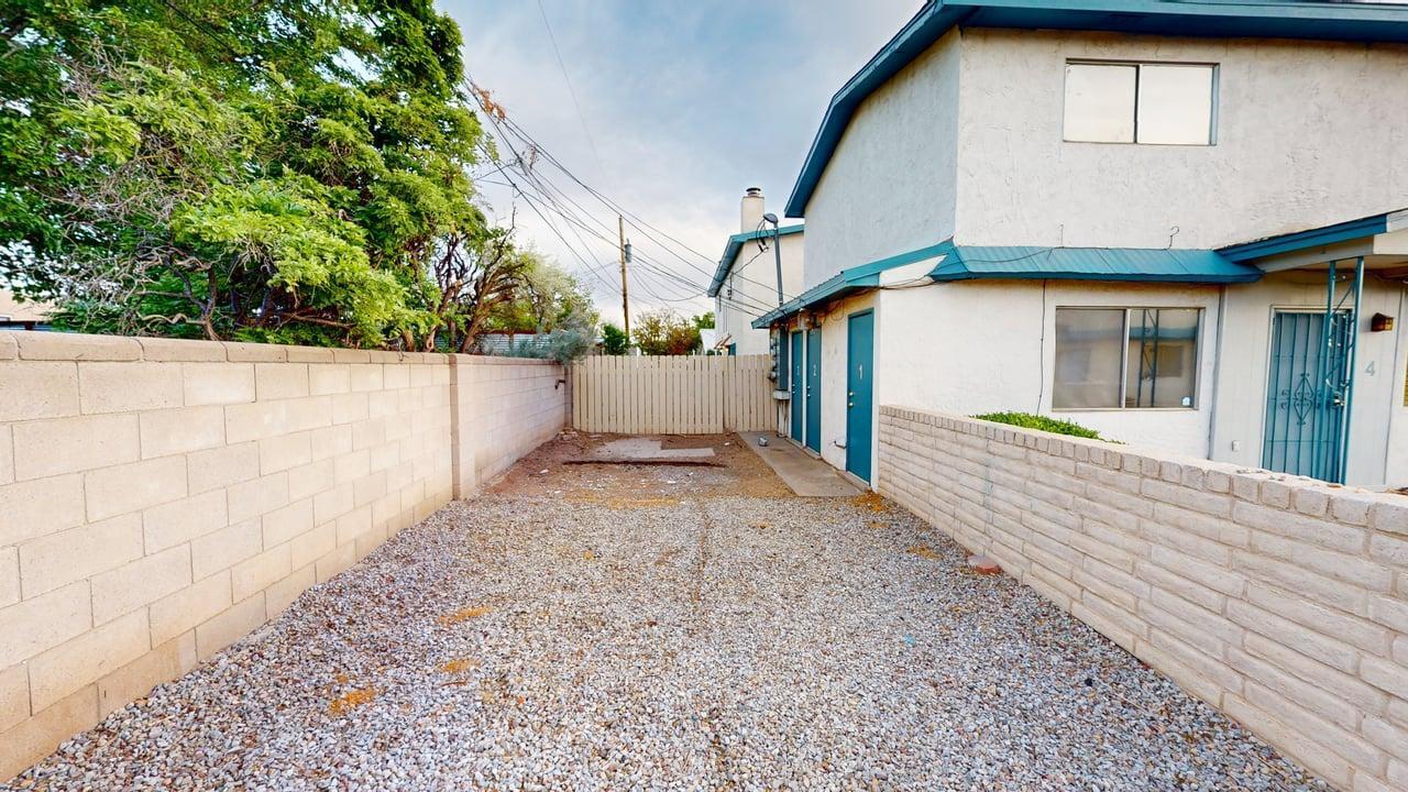 Photo 8 — 808 Ortiz Drive SE