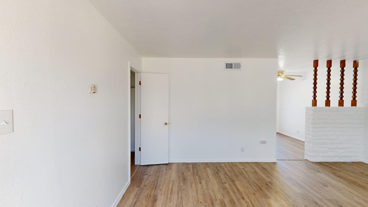 Photo 12 — 808 Ortiz Drive SE