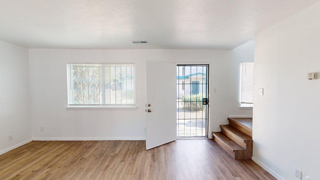 Photo 13 — 808 Ortiz Drive SE