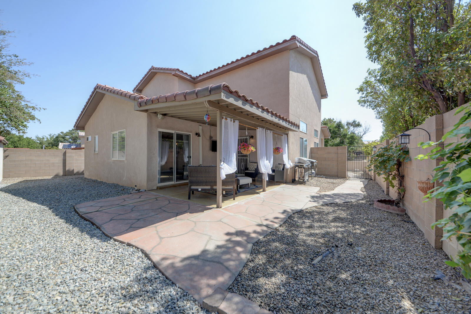 Photo 6 — 1012 Casa Maria Road NE