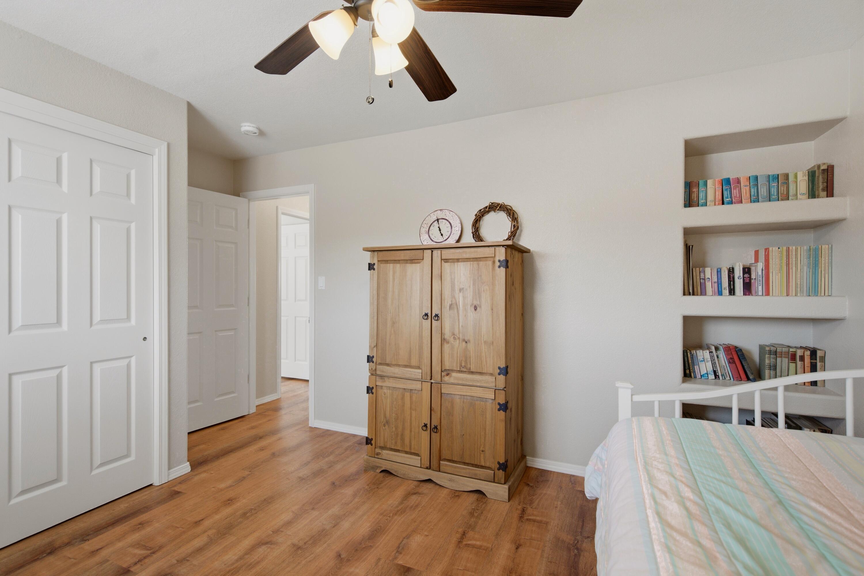 Photo 18 — 1005 Chiricahua Street SE