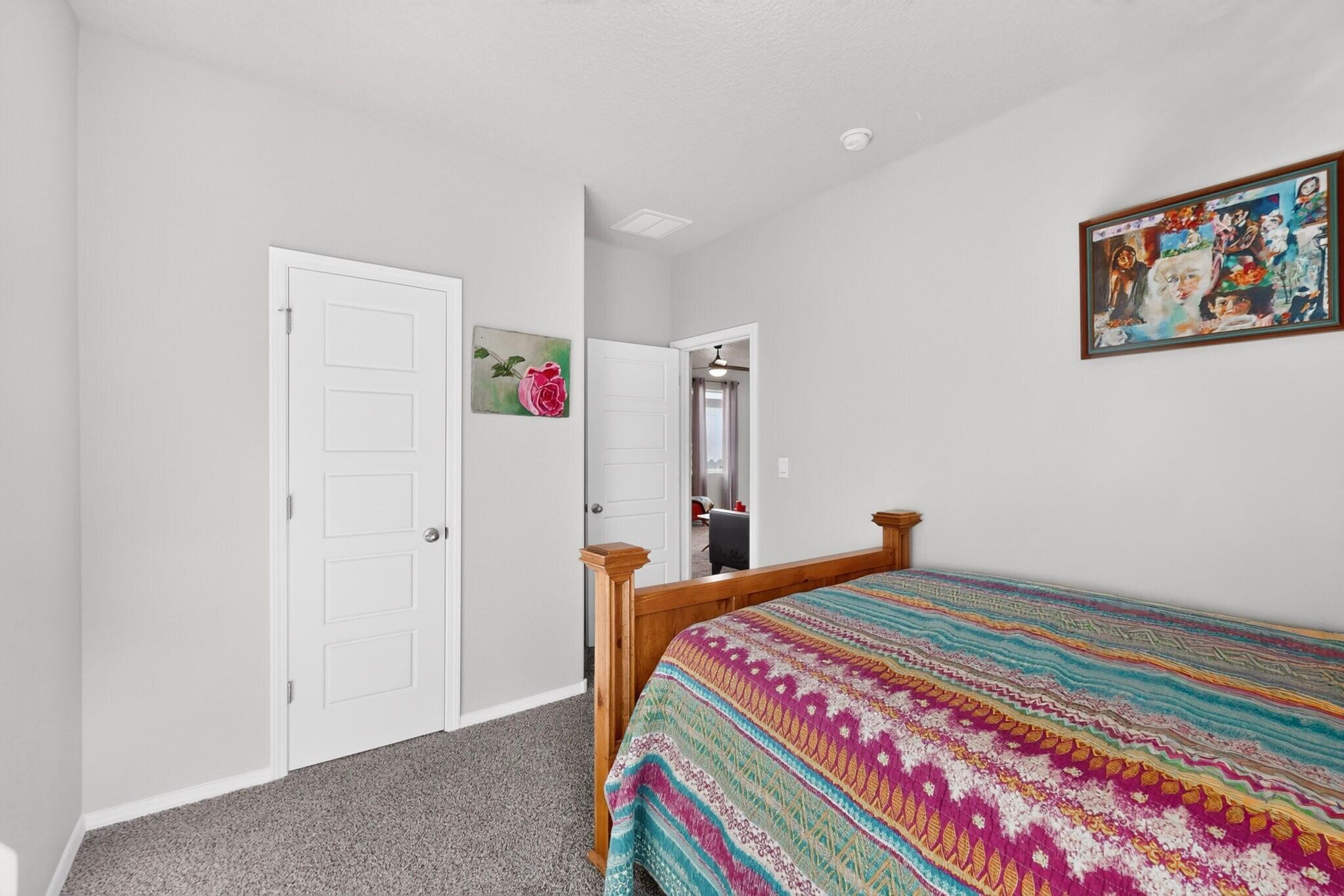 Photo 17 — 591 Turmalina Drive SE