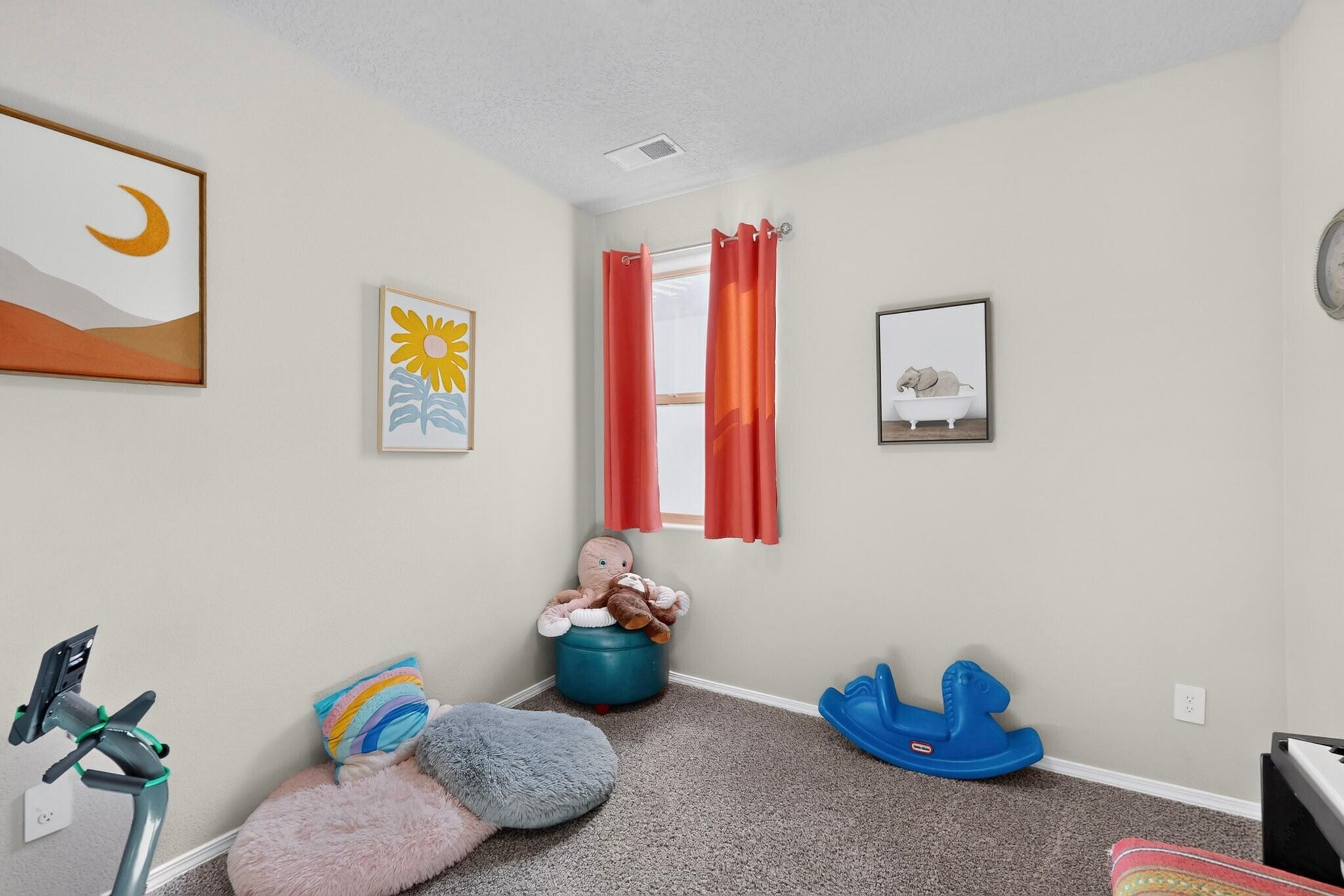 Photo 14 — 591 Turmalina Drive SE