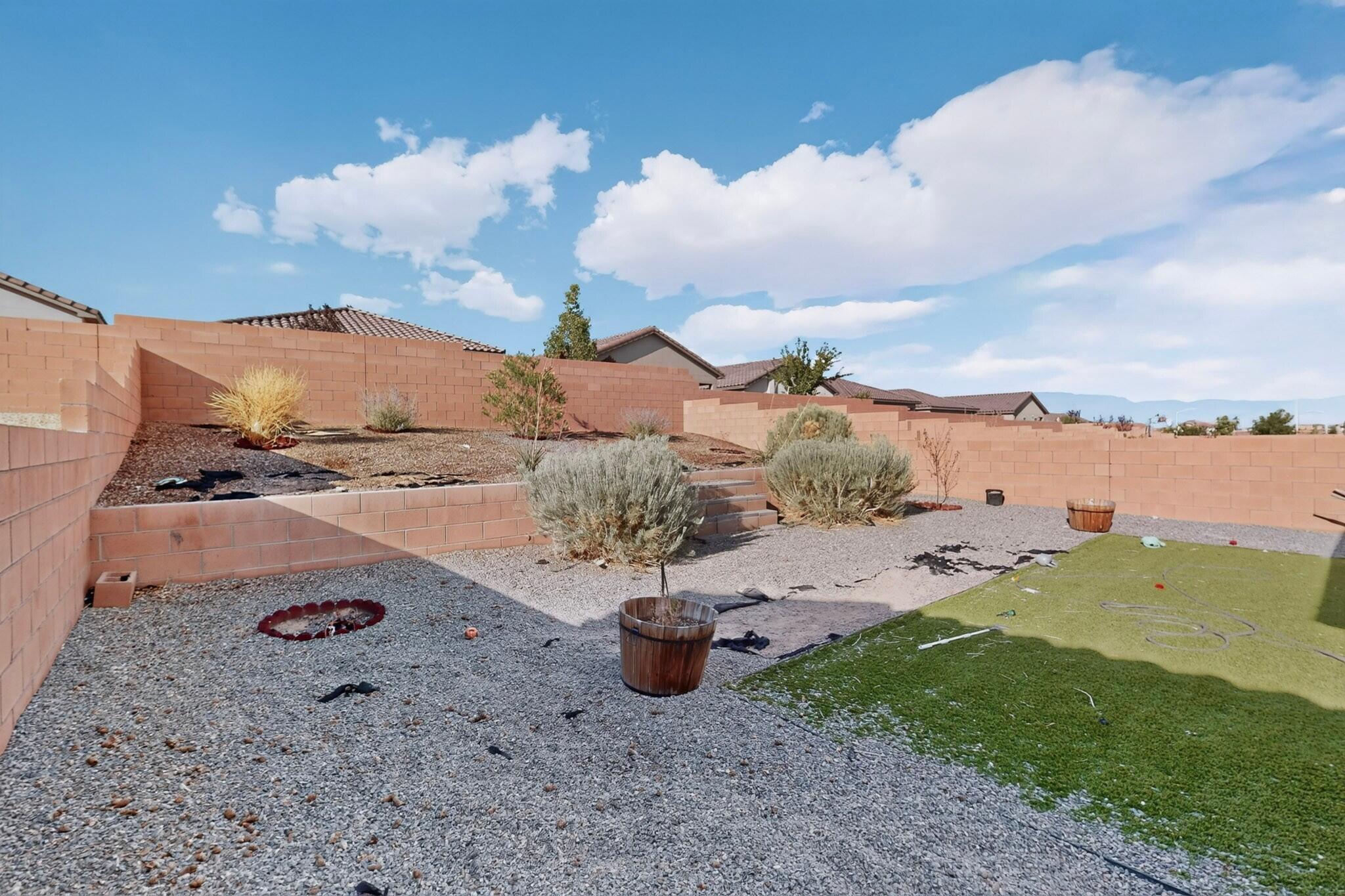 Photo 4 — 591 Turmalina Drive SE