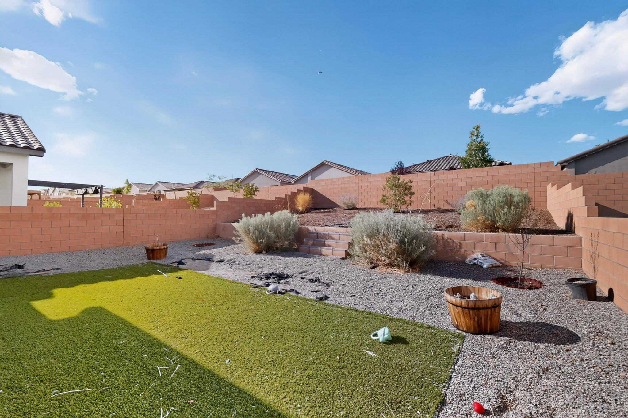 Photo 3 — 591 Turmalina Drive SE
