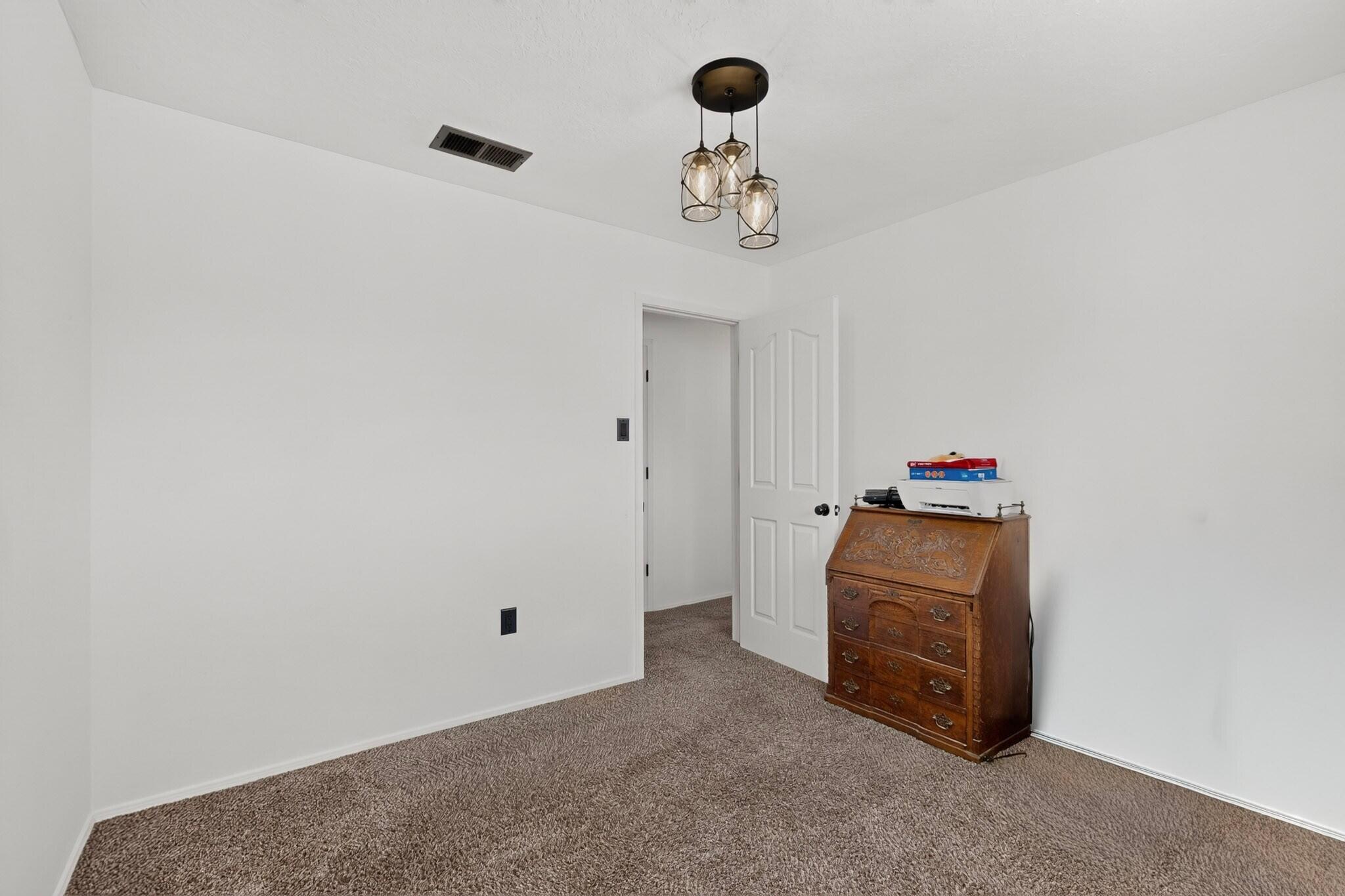 Photo 16 — 4951 Short Street SW