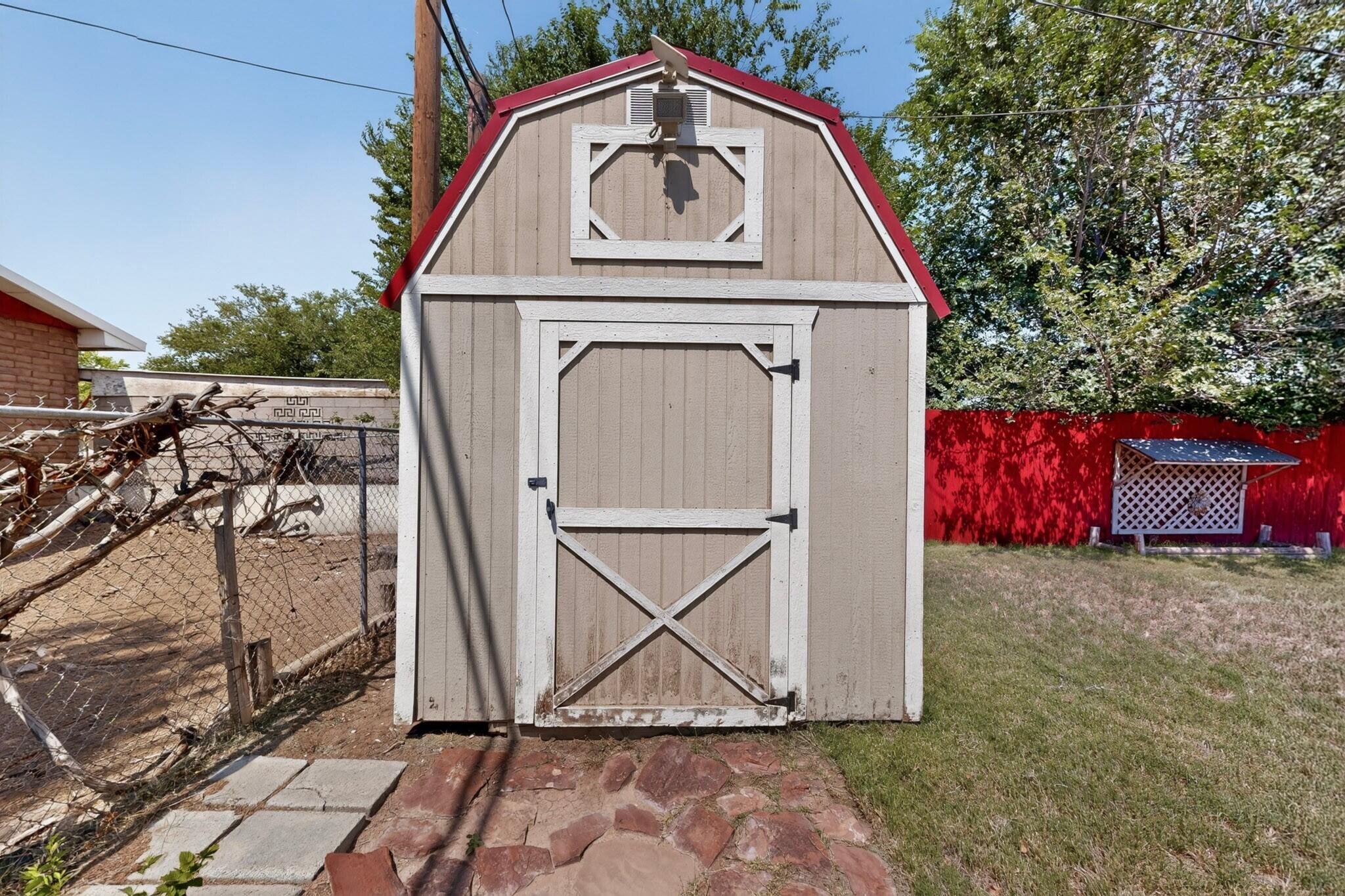 Photo 7 — 4951 Short Street SW