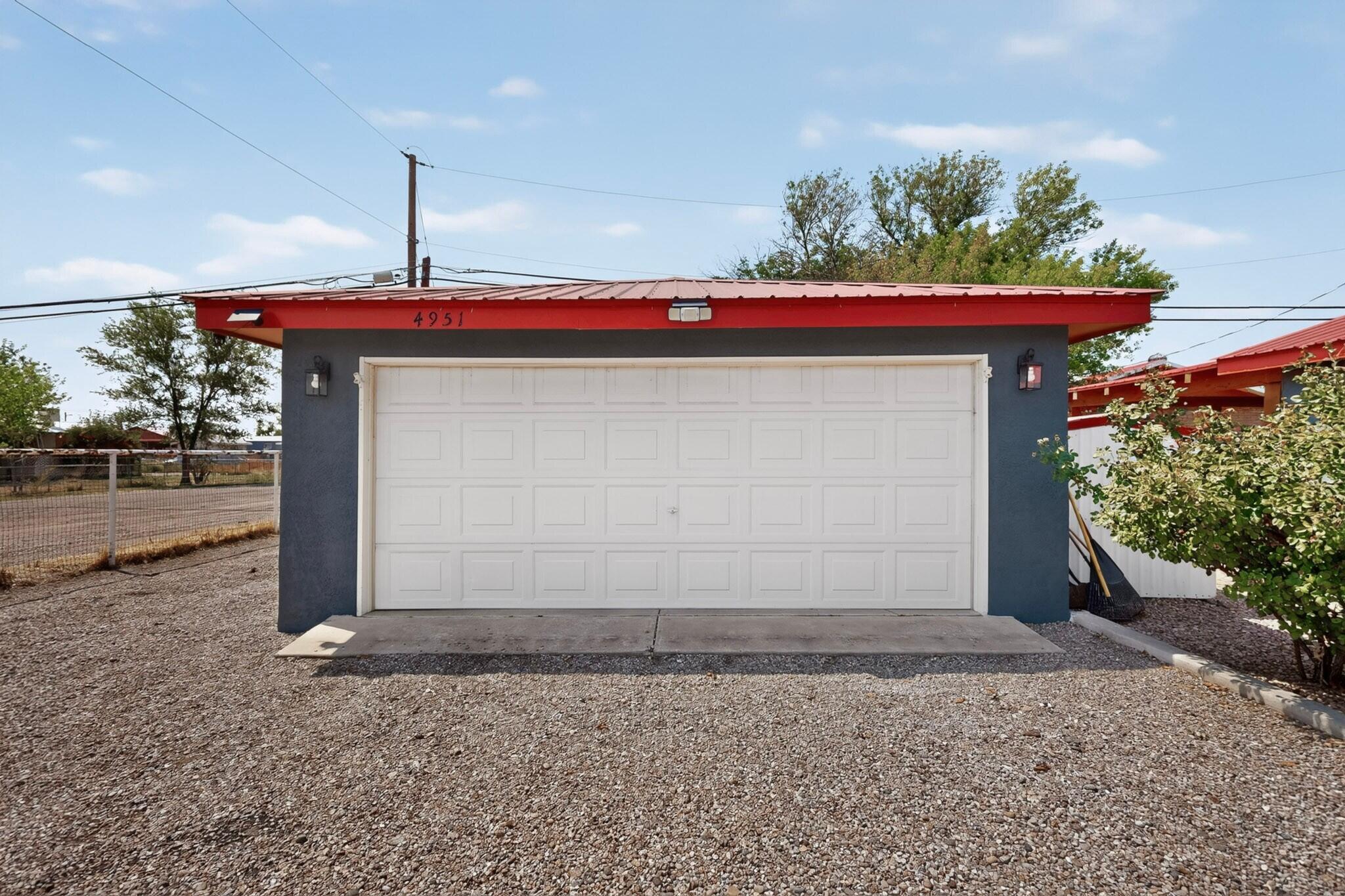 Photo 4 — 4951 Short Street SW