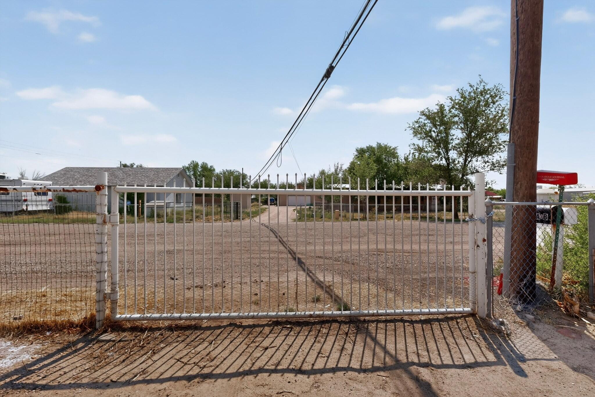Photo 2 — 4951 Short Street SW
