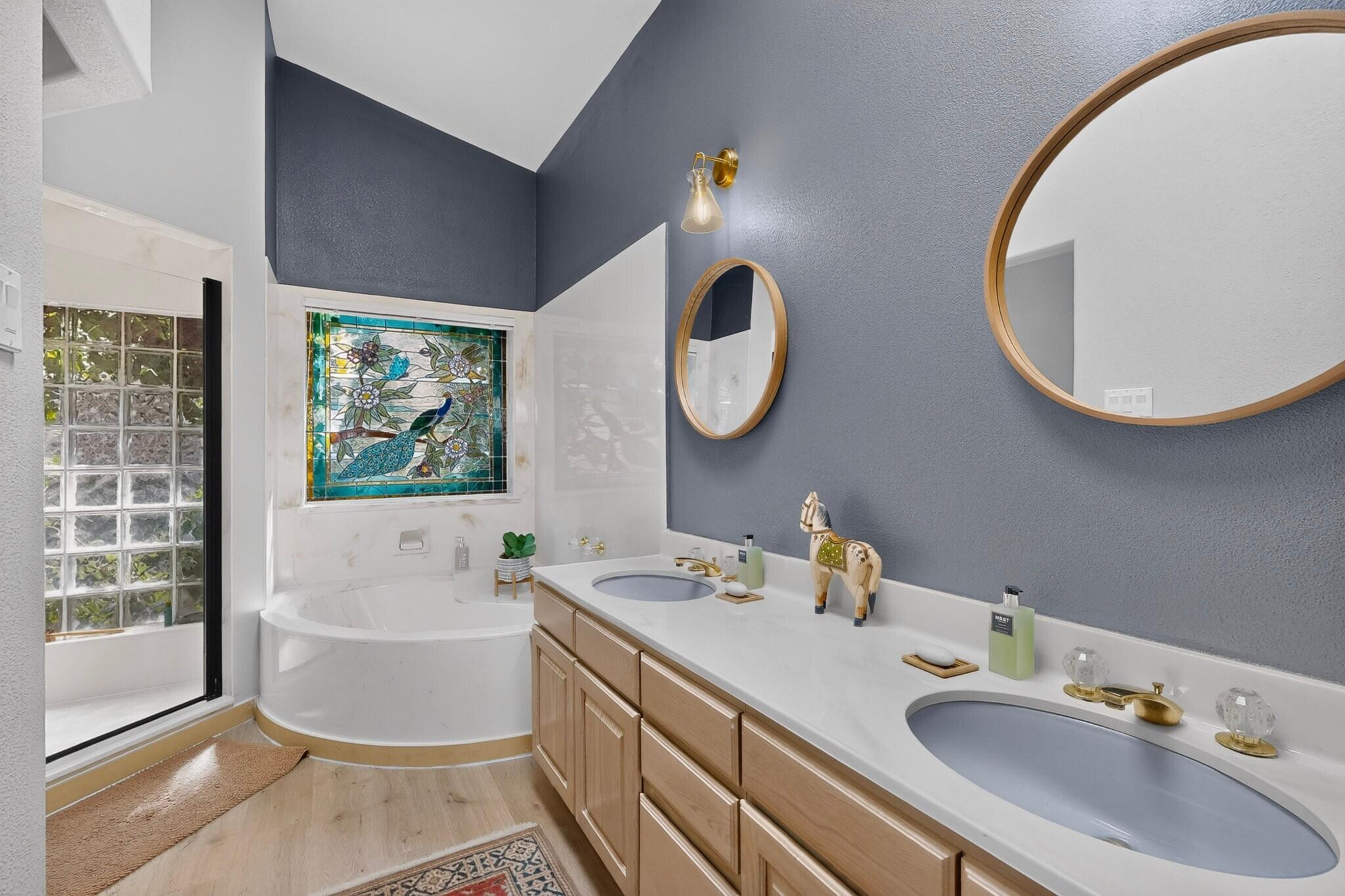 Photo 19 — 6115 Rosetree Place NE