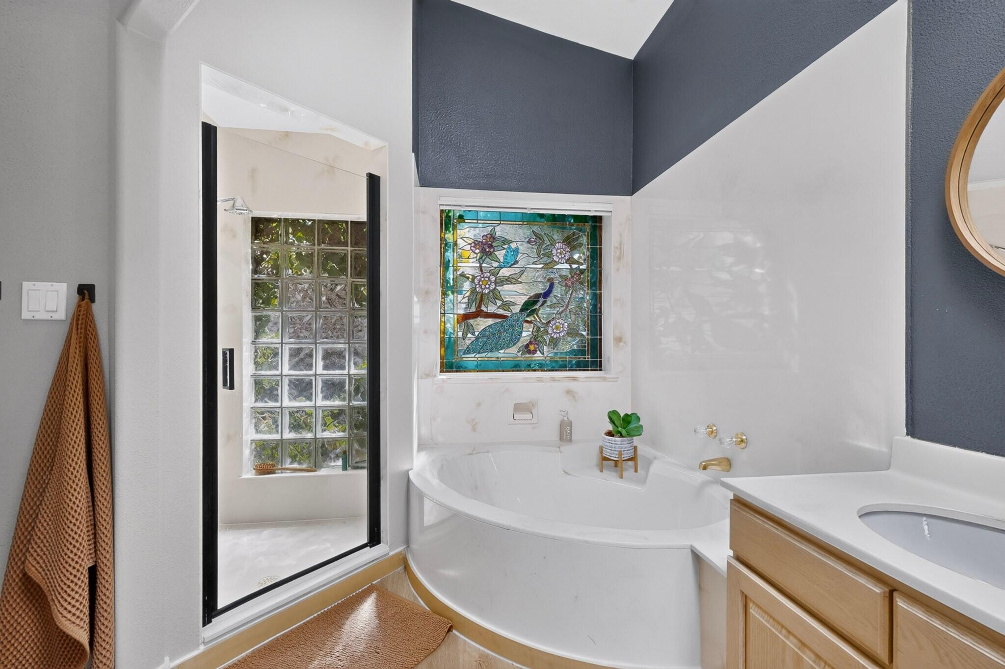 Photo 17 — 6115 Rosetree Place NE