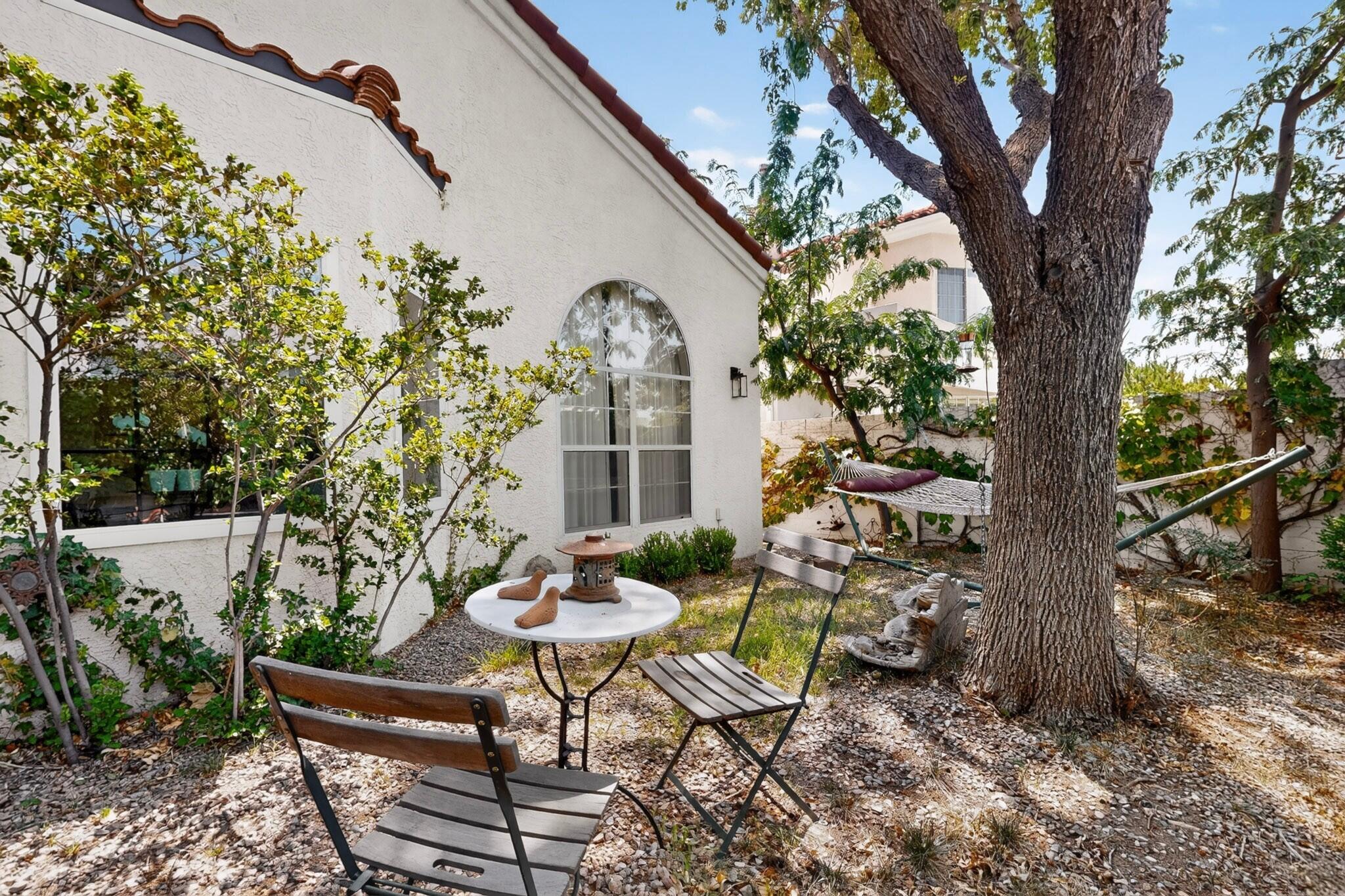 Photo 5 — 6115 Rosetree Place NE