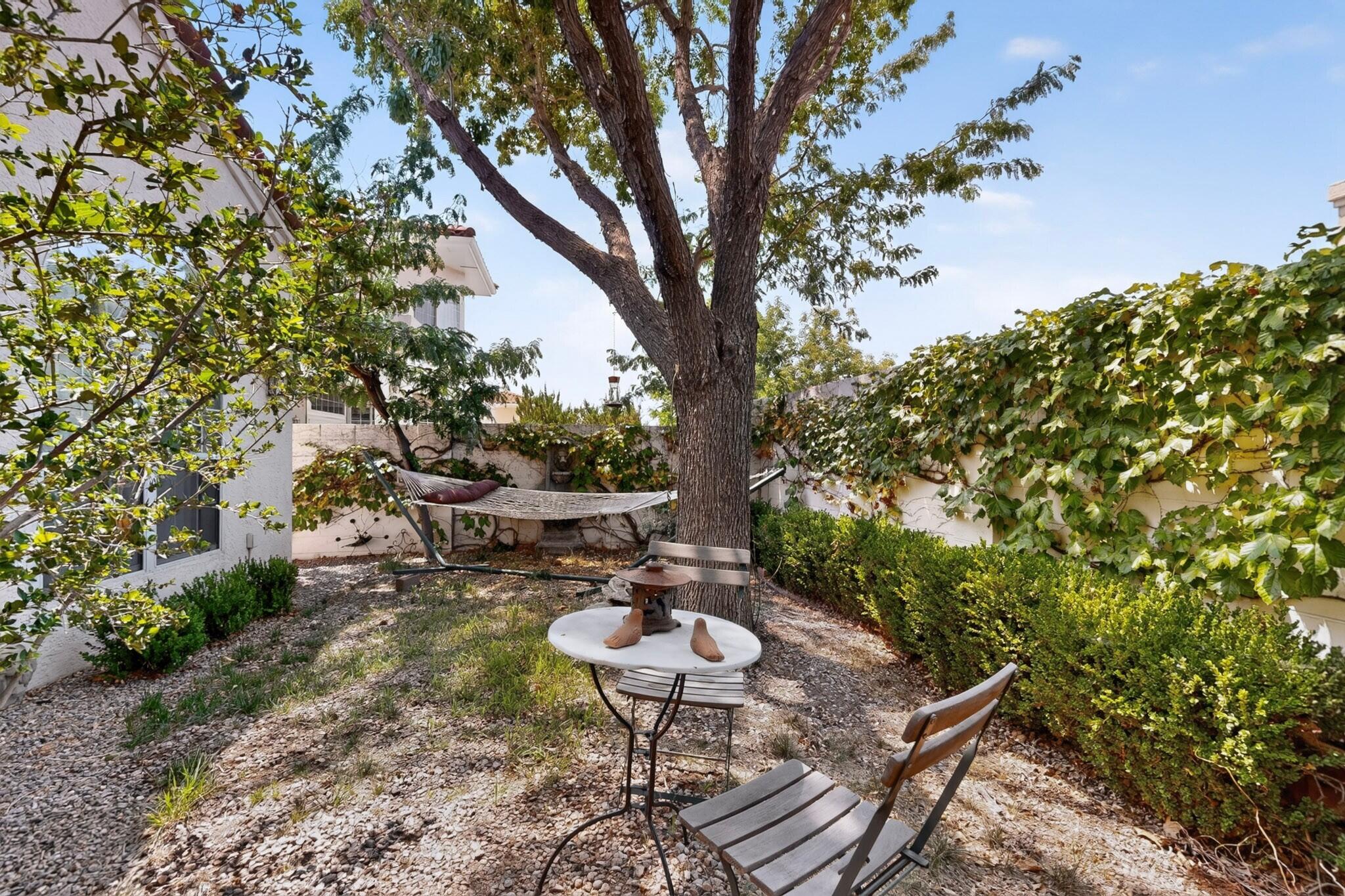 Photo 4 — 6115 Rosetree Place NE