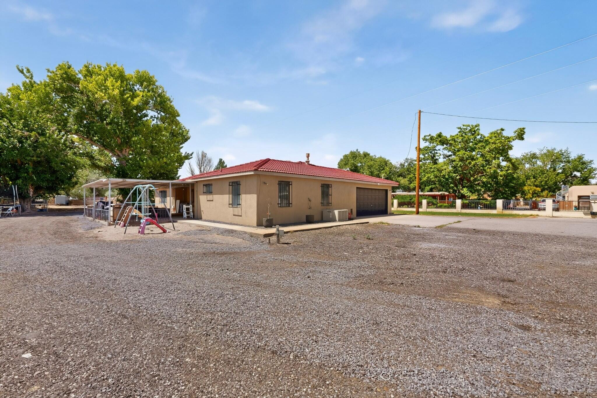 Photo 11 — 201 Sichler Road SW