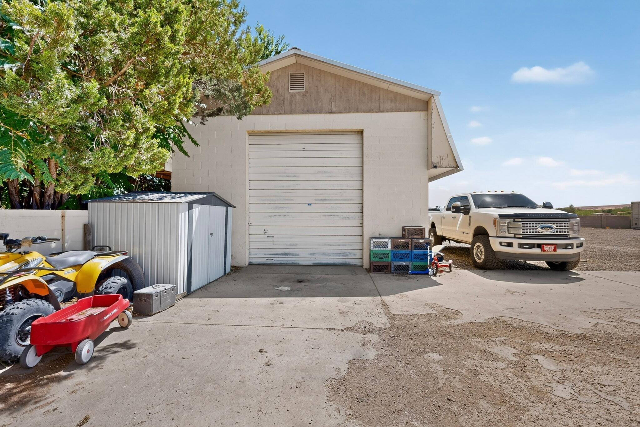 Photo 3 — 201 Sichler Road SW