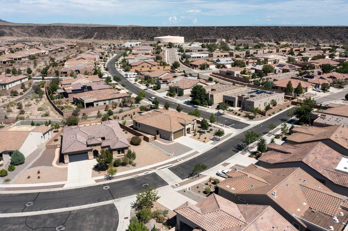Photo 11 — 9015 E Wind Caves Way NW